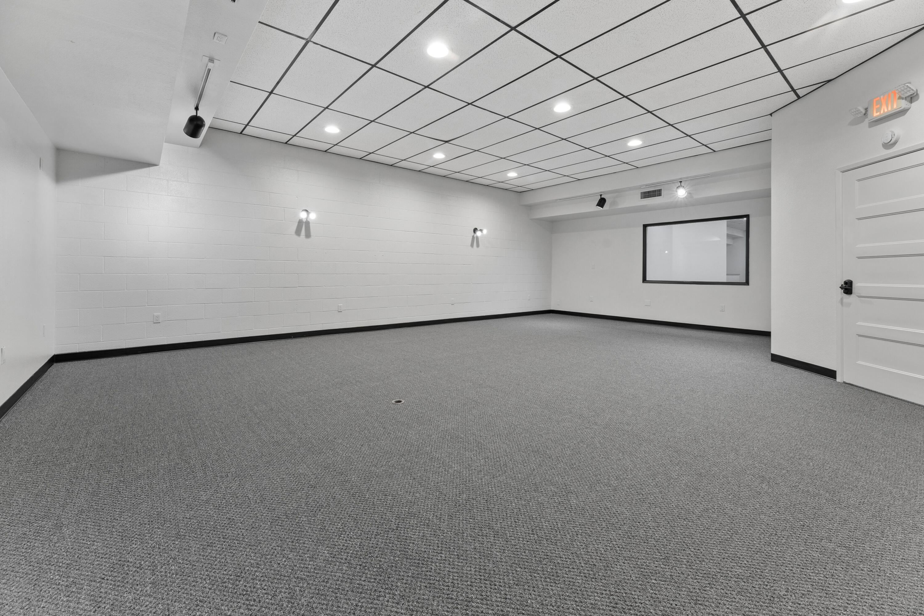 2008 W Dorothea Ave, Visalia, CA 93277