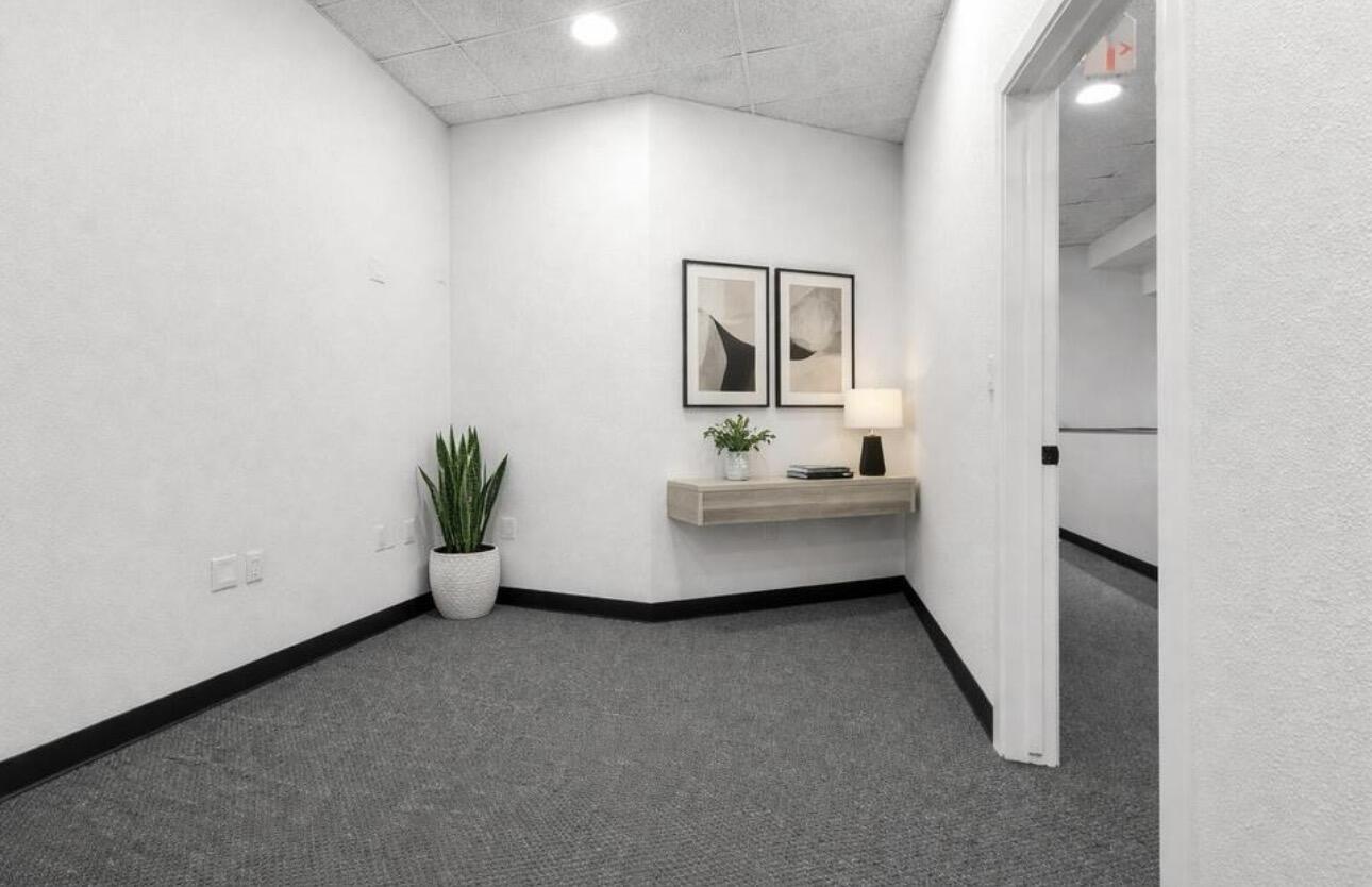 2008 W Dorothea Ave, Visalia, CA 93277