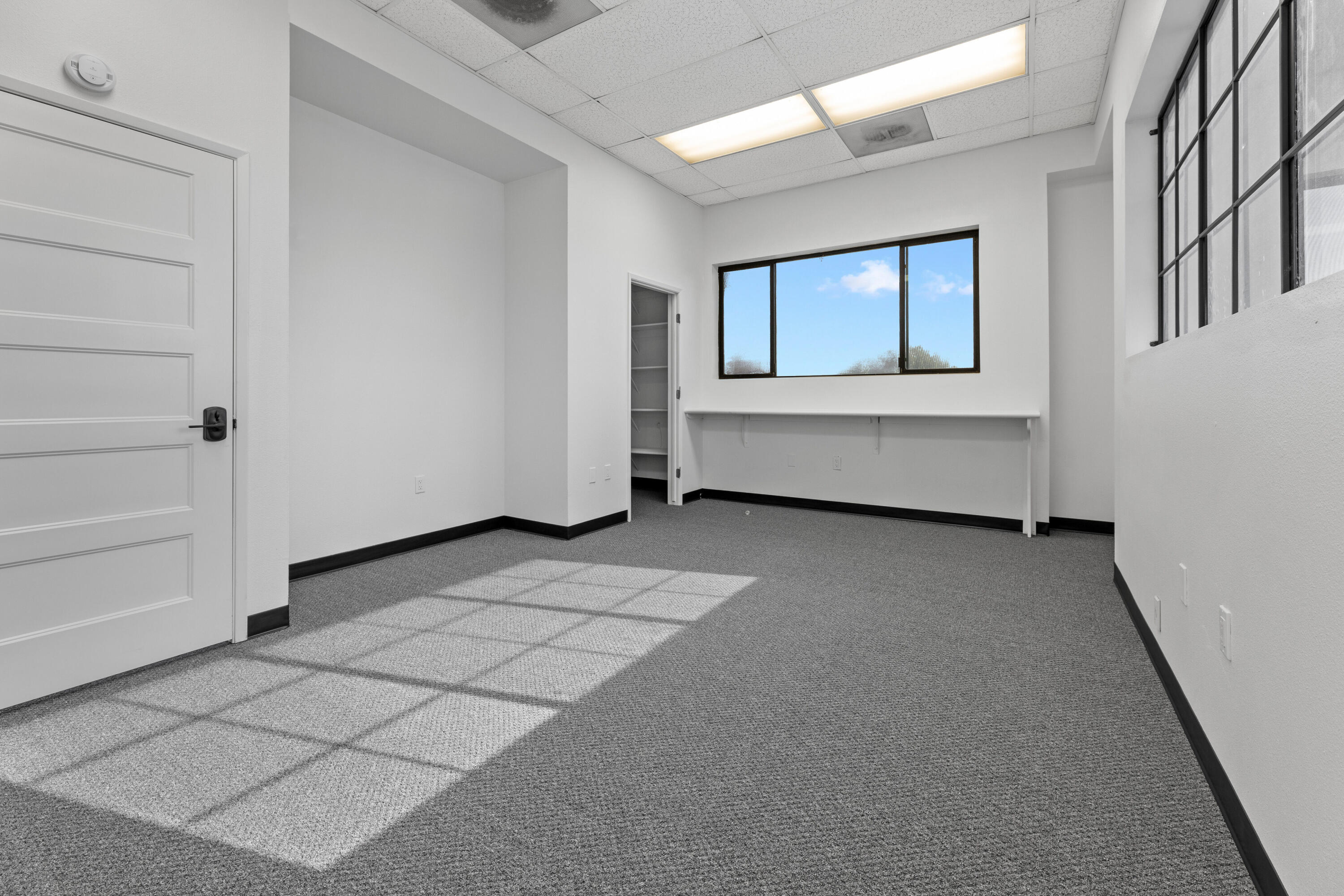 2008 W Dorothea Ave, Visalia, CA 93277