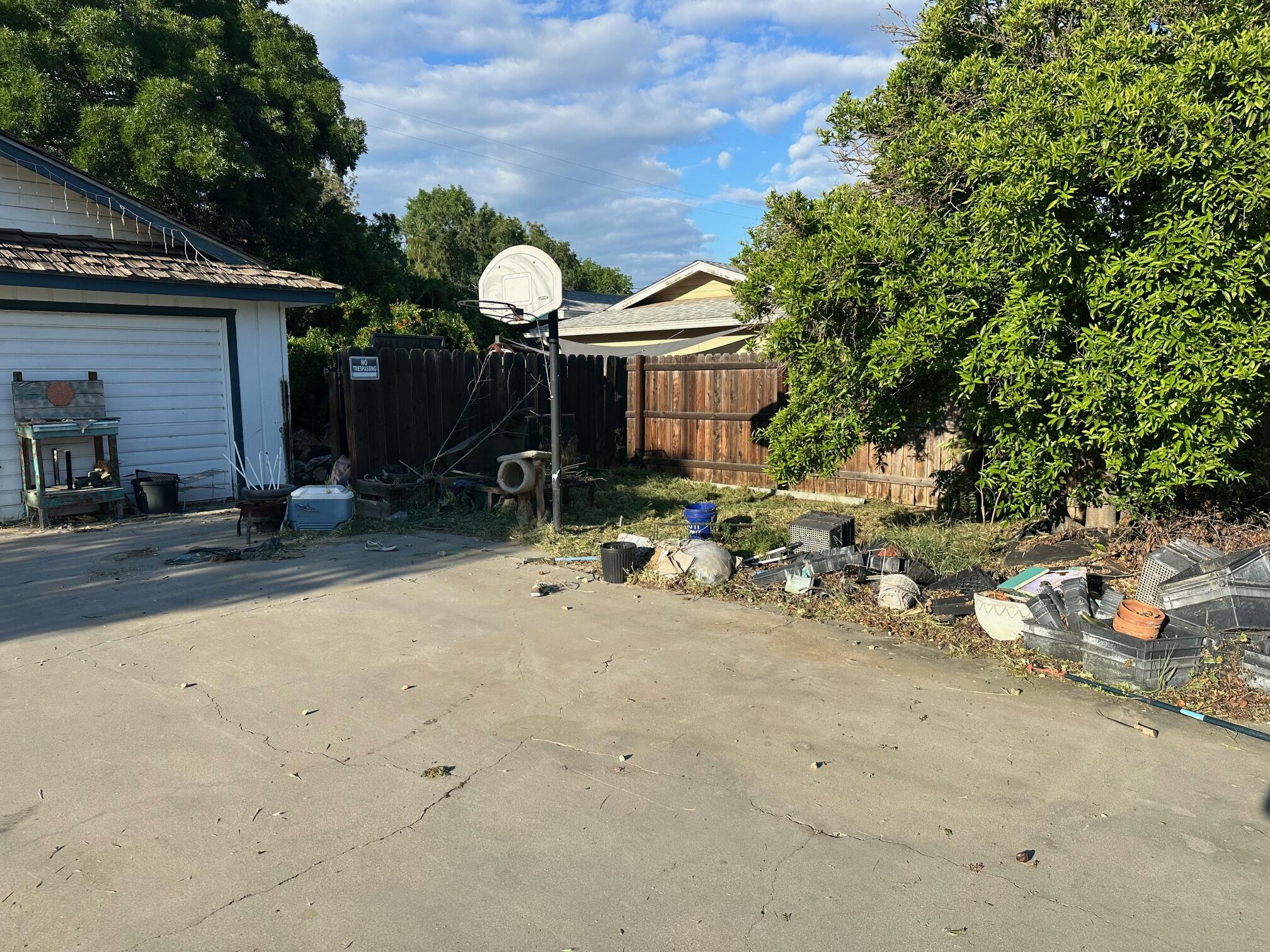 854 Laurence Ct, Hanford, CA 93230