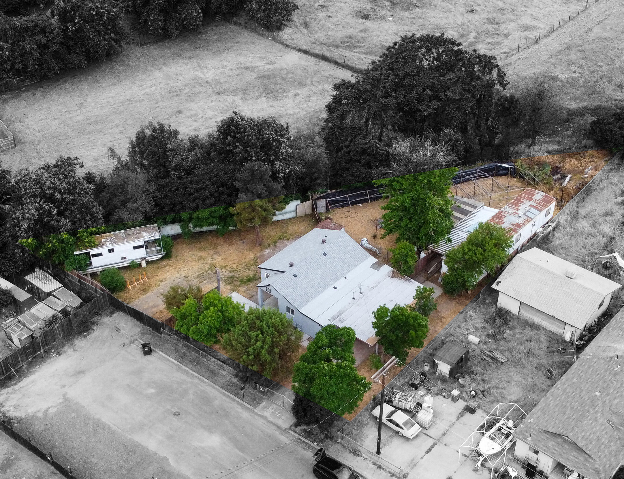 395 S W St, Porterville, CA 93257