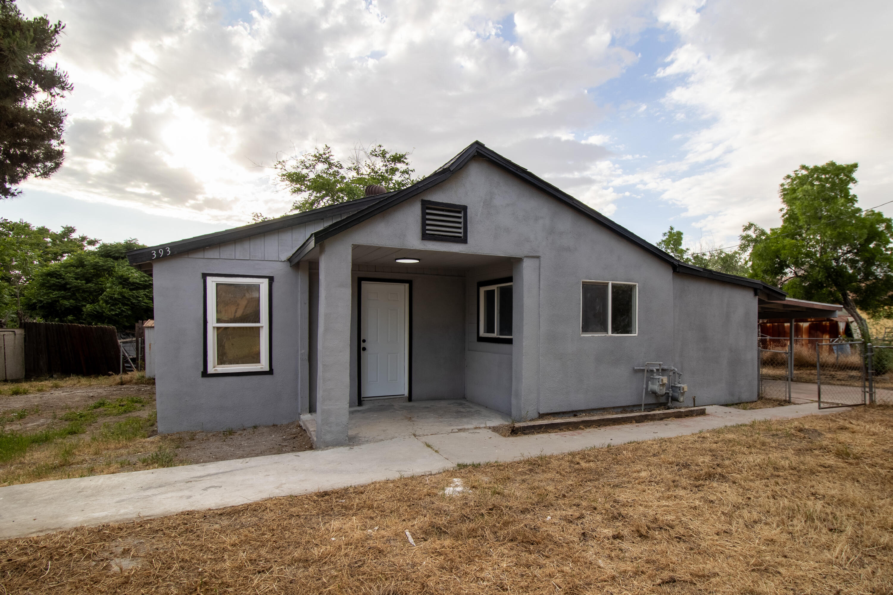 395 S W St, Porterville, CA 93257