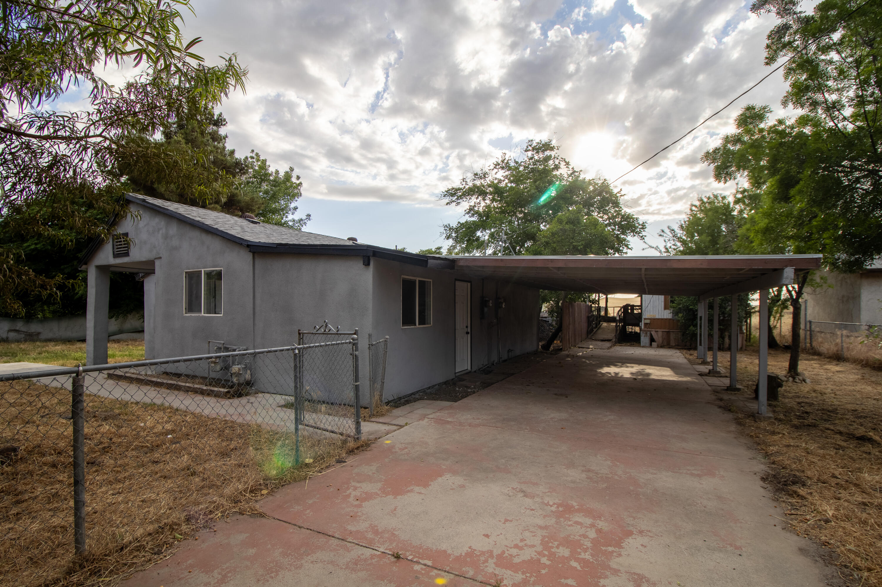 395 S W St, Porterville, CA 93257