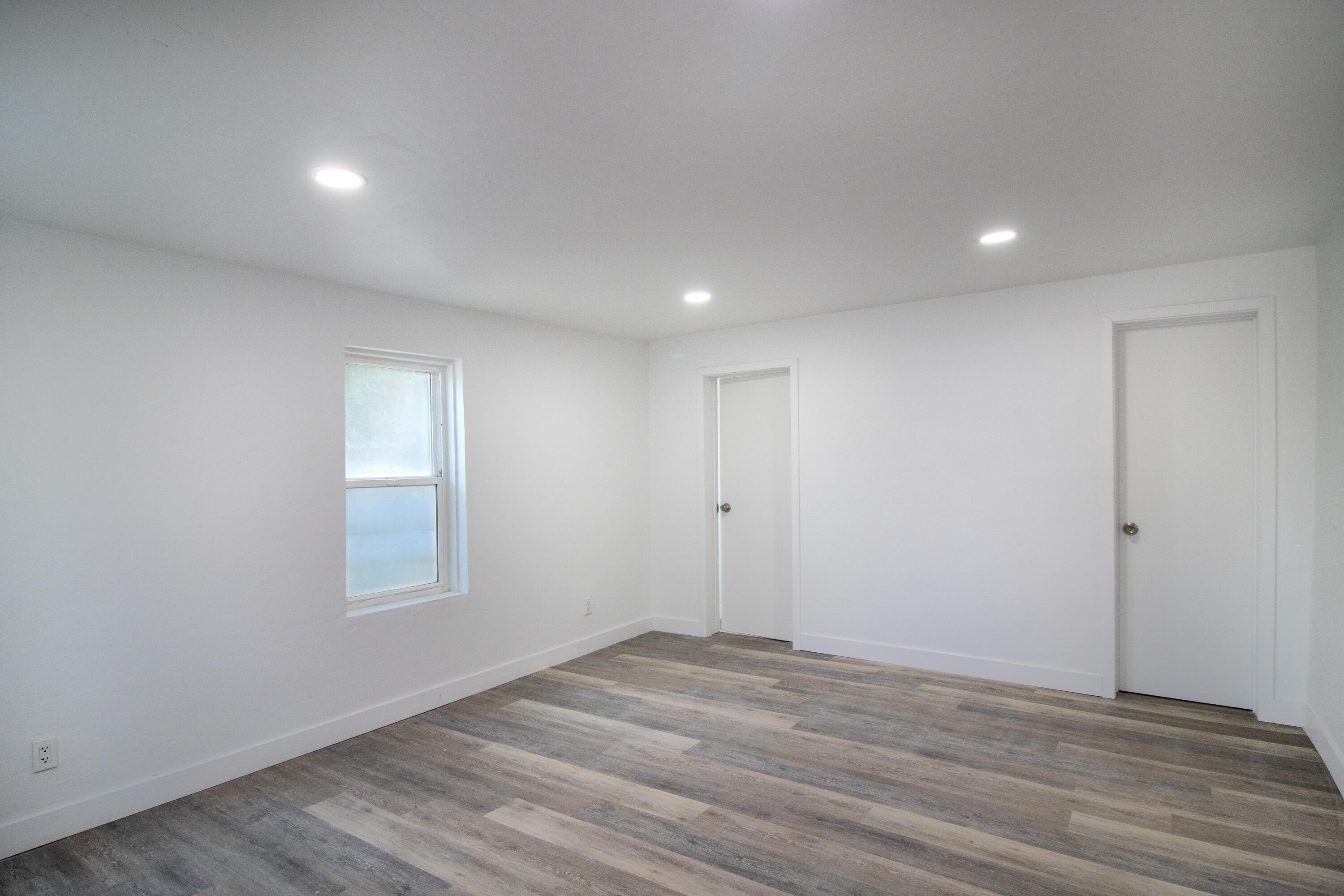 395 S W St, Porterville, CA 93257