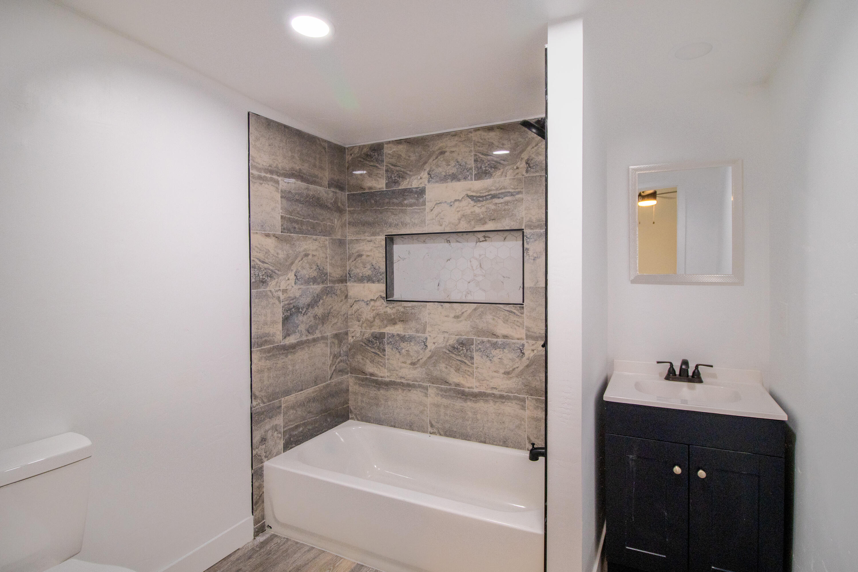 395 S W St, Porterville, CA 93257