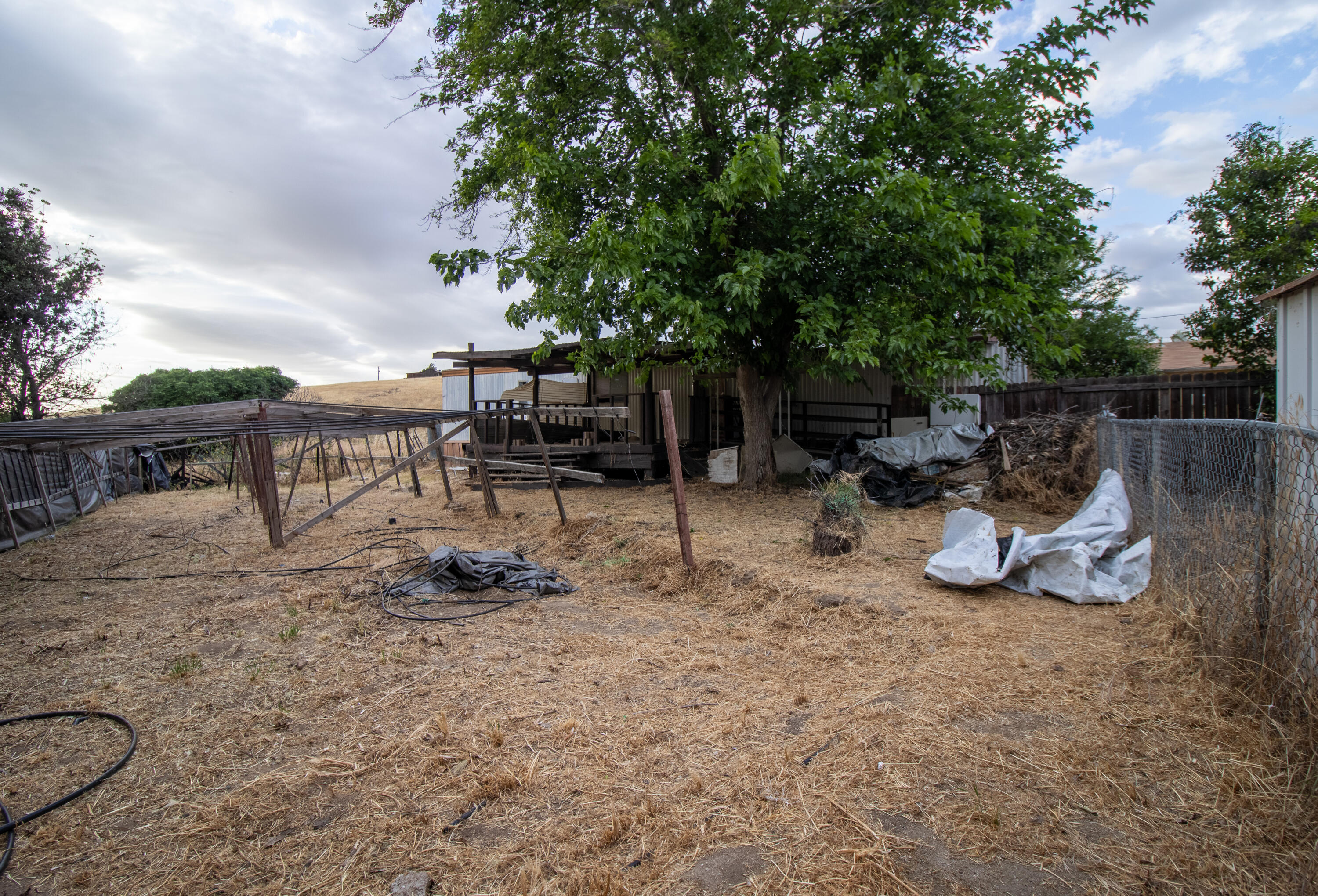 395 S W St, Porterville, CA 93257