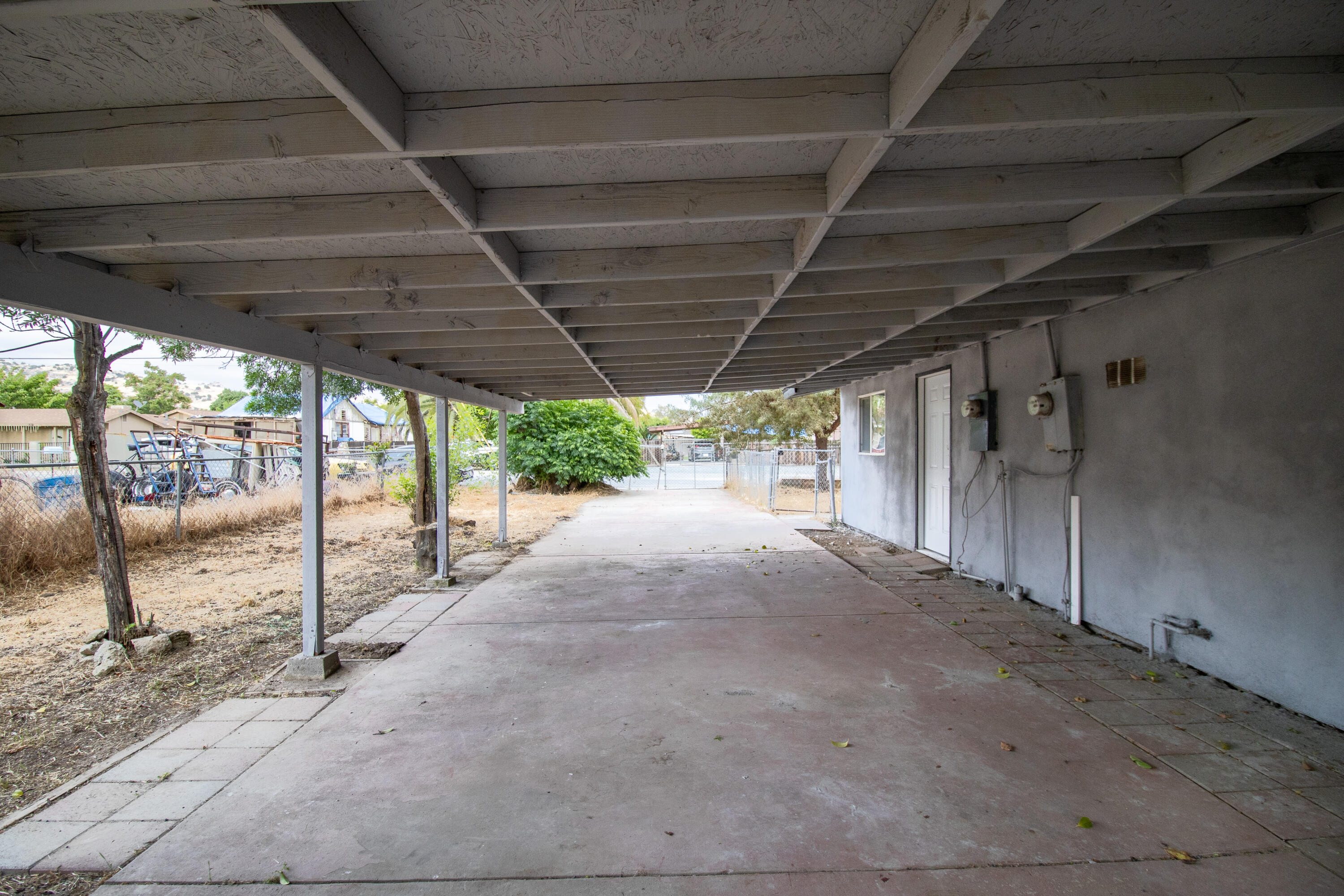 395 S W St, Porterville, CA 93257