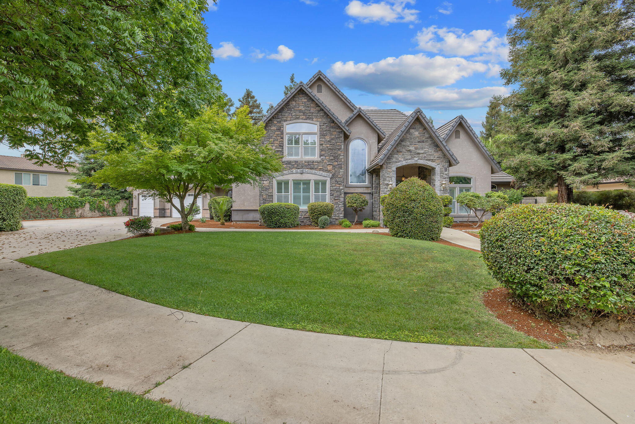 5640 W Delaware Ave, Visalia, CA 93291