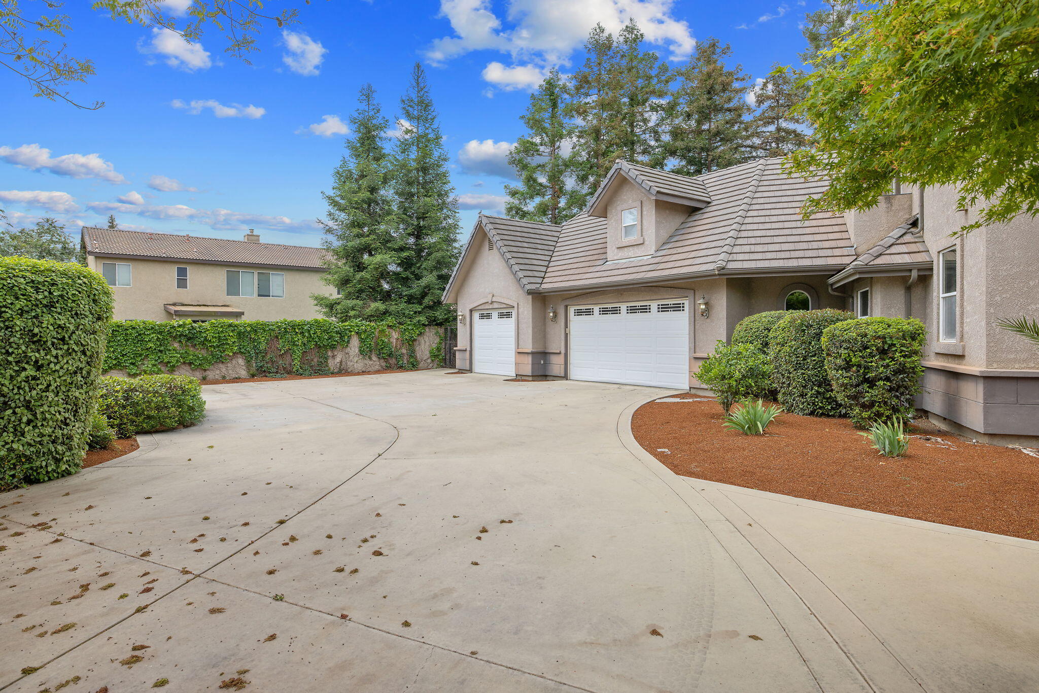 5640 W Delaware Ave, Visalia, CA 93291