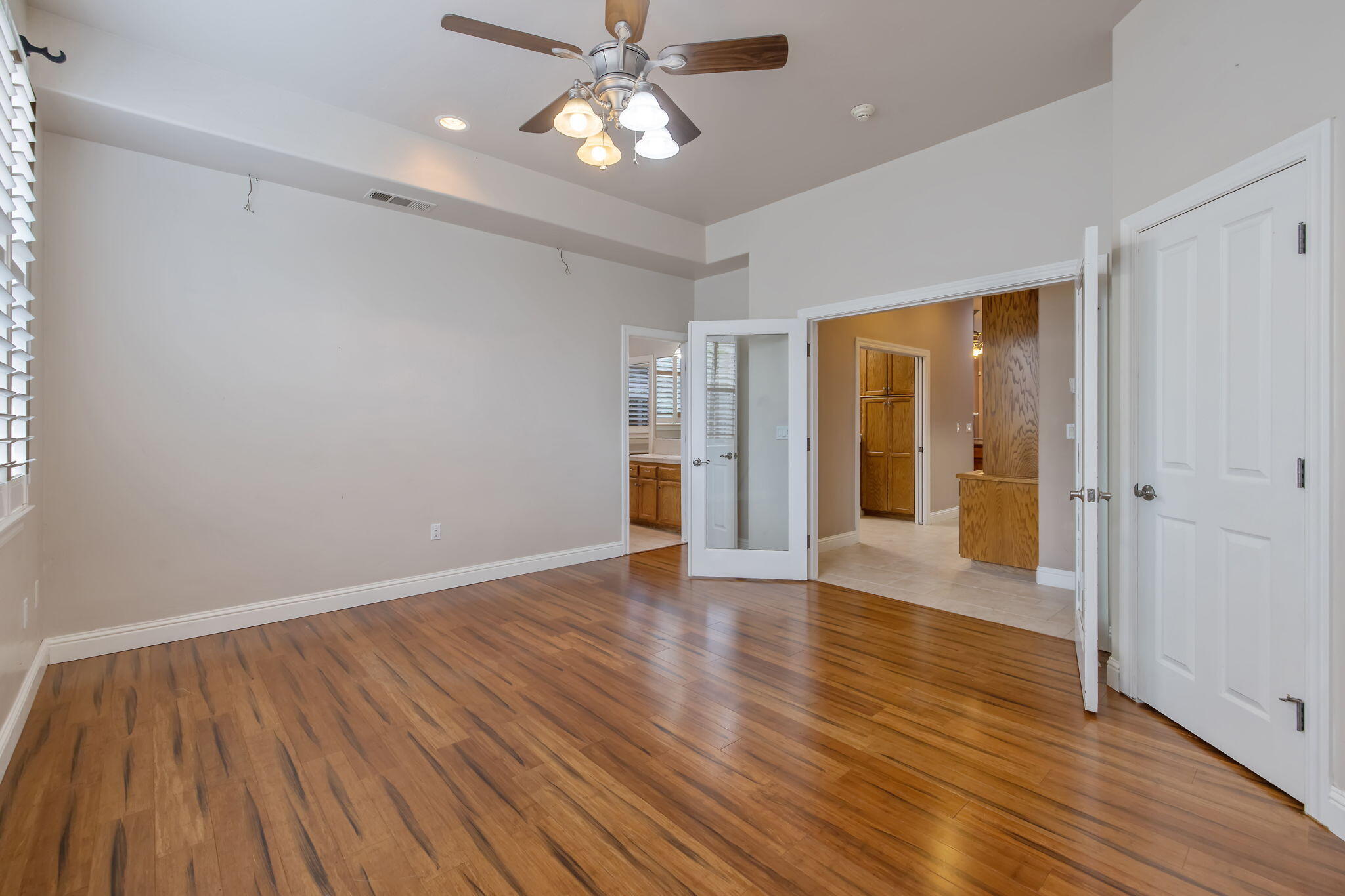 5640 W Delaware Ave, Visalia, CA 93291