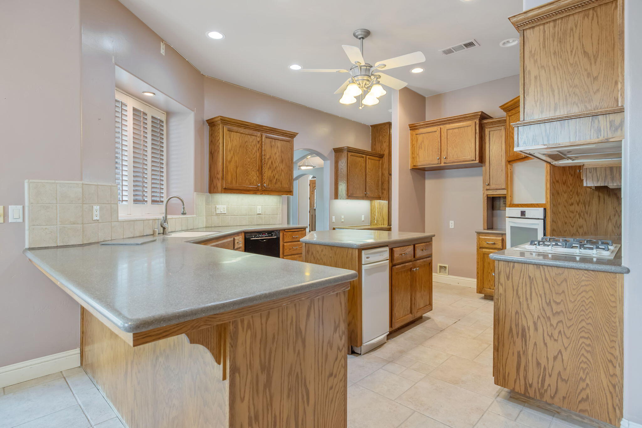 5640 W Delaware Ave, Visalia, CA 93291