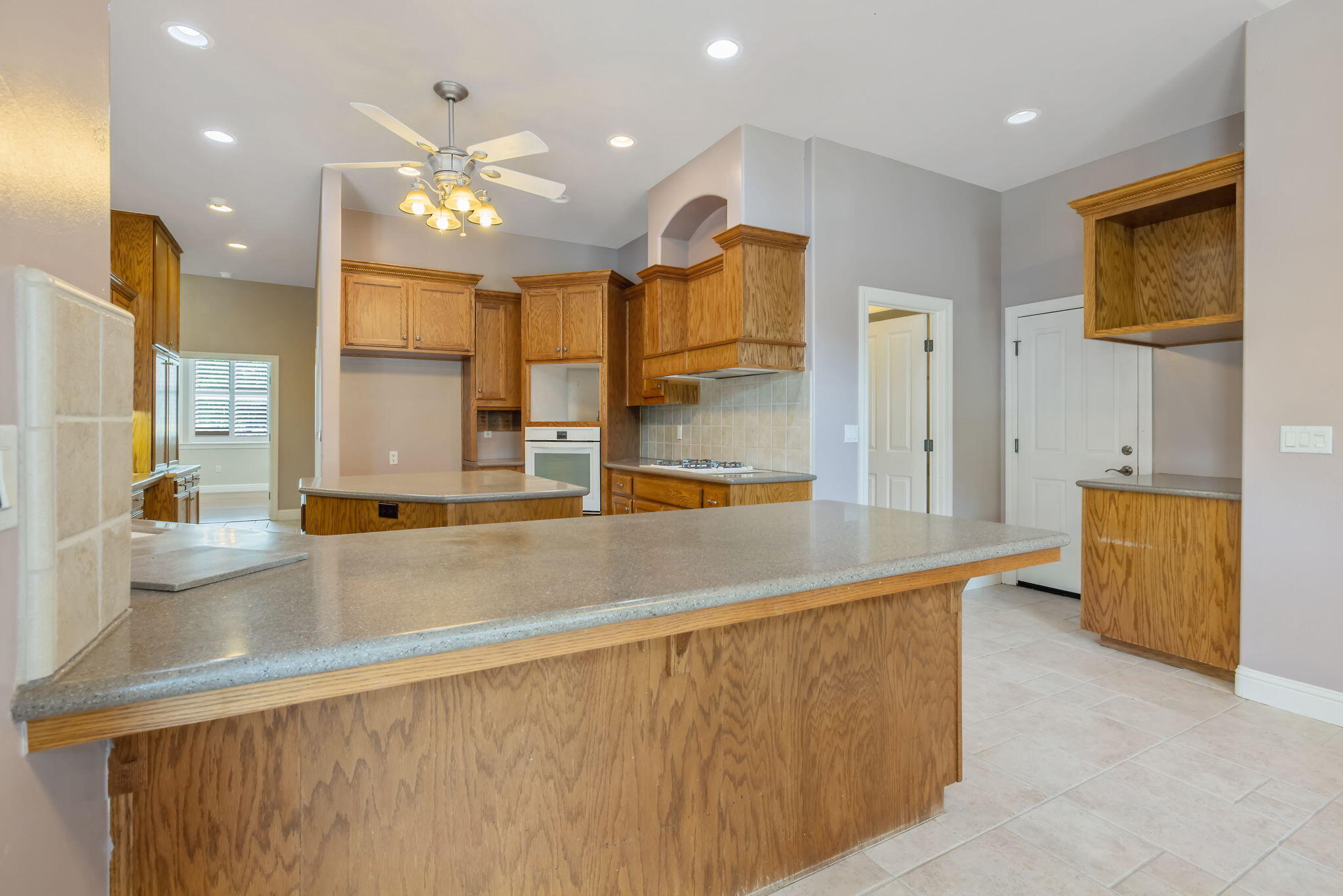 5640 W Delaware Ave, Visalia, CA 93291