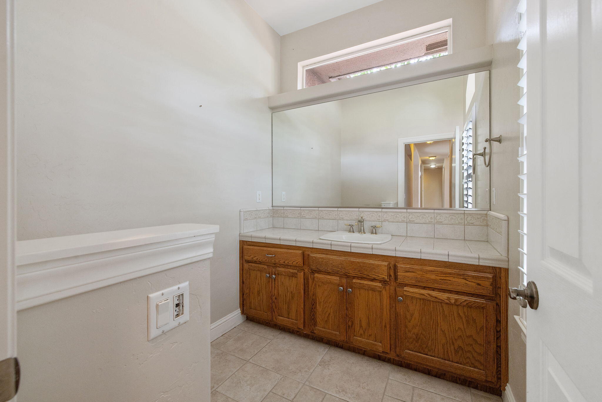 5640 W Delaware Ave, Visalia, CA 93291