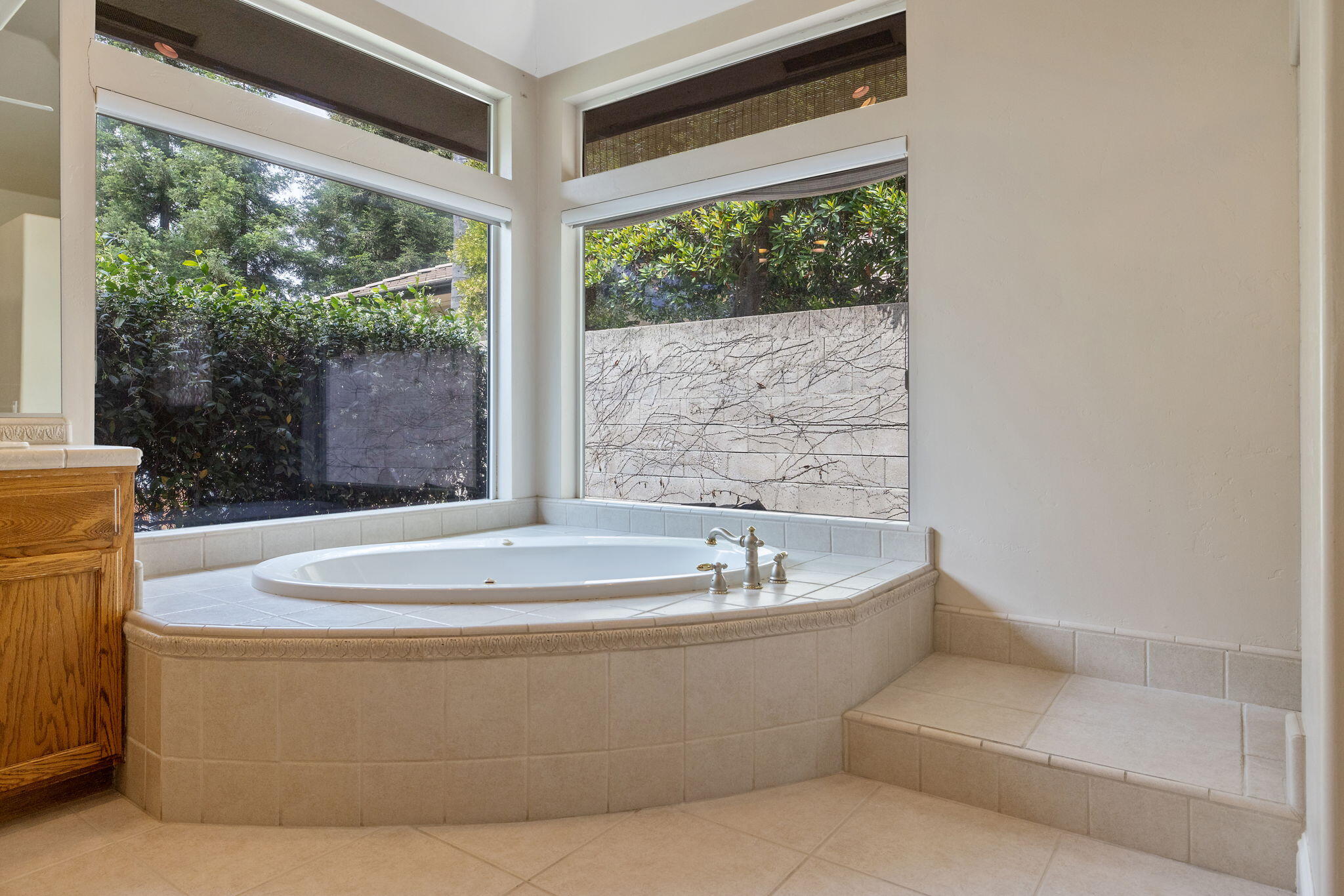 5640 W Delaware Ave, Visalia, CA 93291