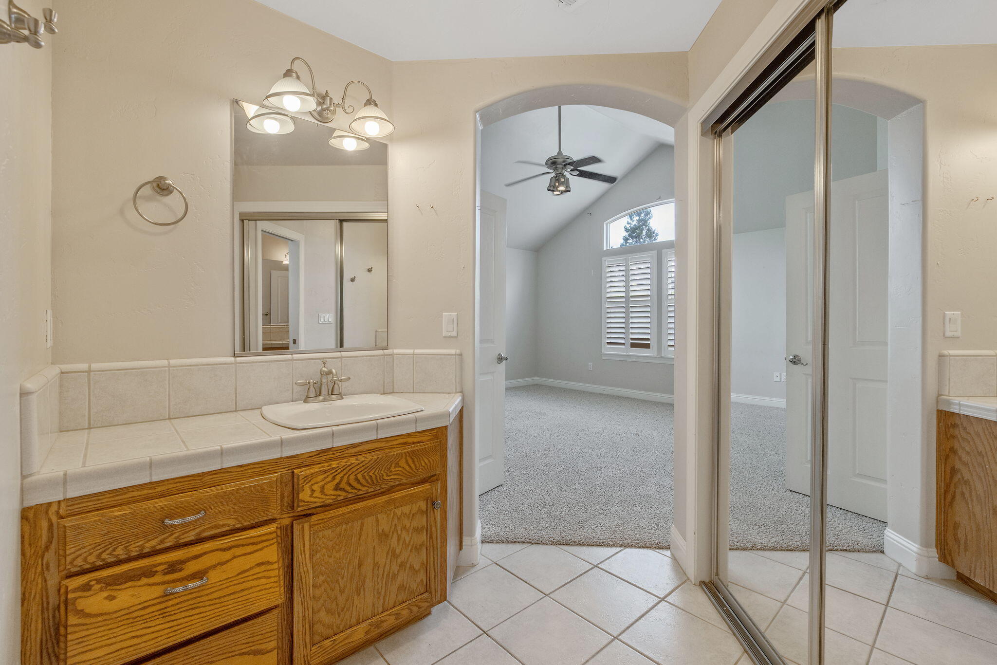 5640 W Delaware Ave, Visalia, CA 93291