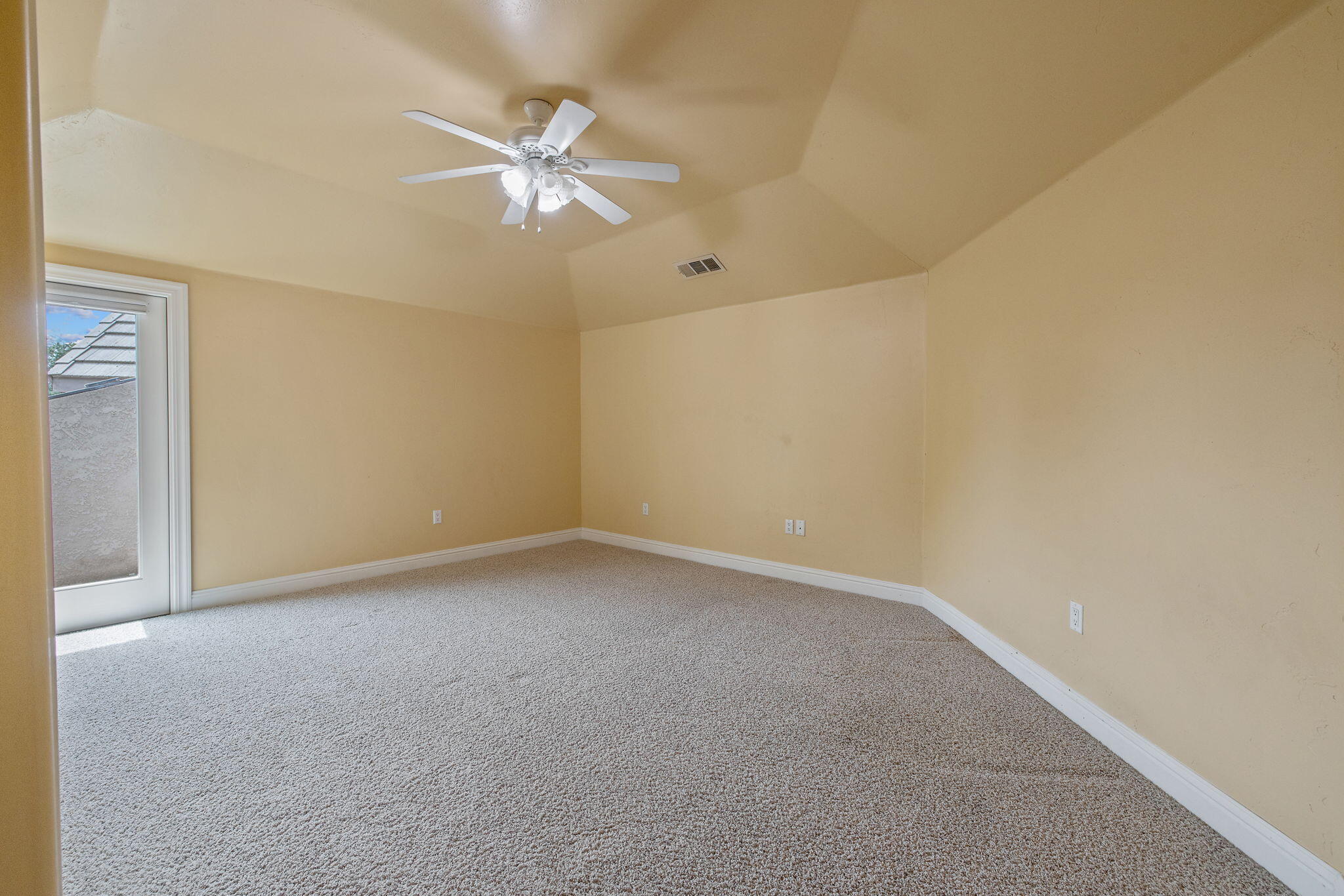 5640 W Delaware Ave, Visalia, CA 93291