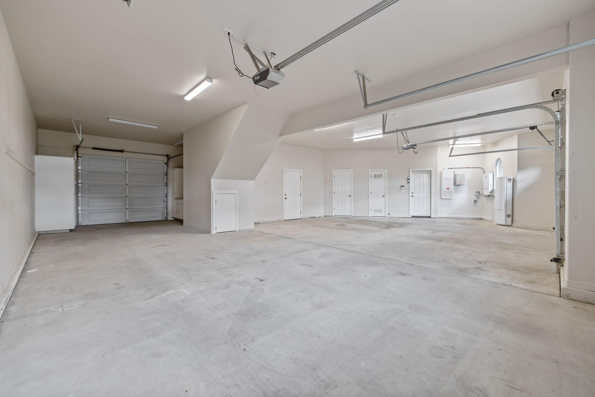 5640 W Delaware Ave, Visalia, CA 93291