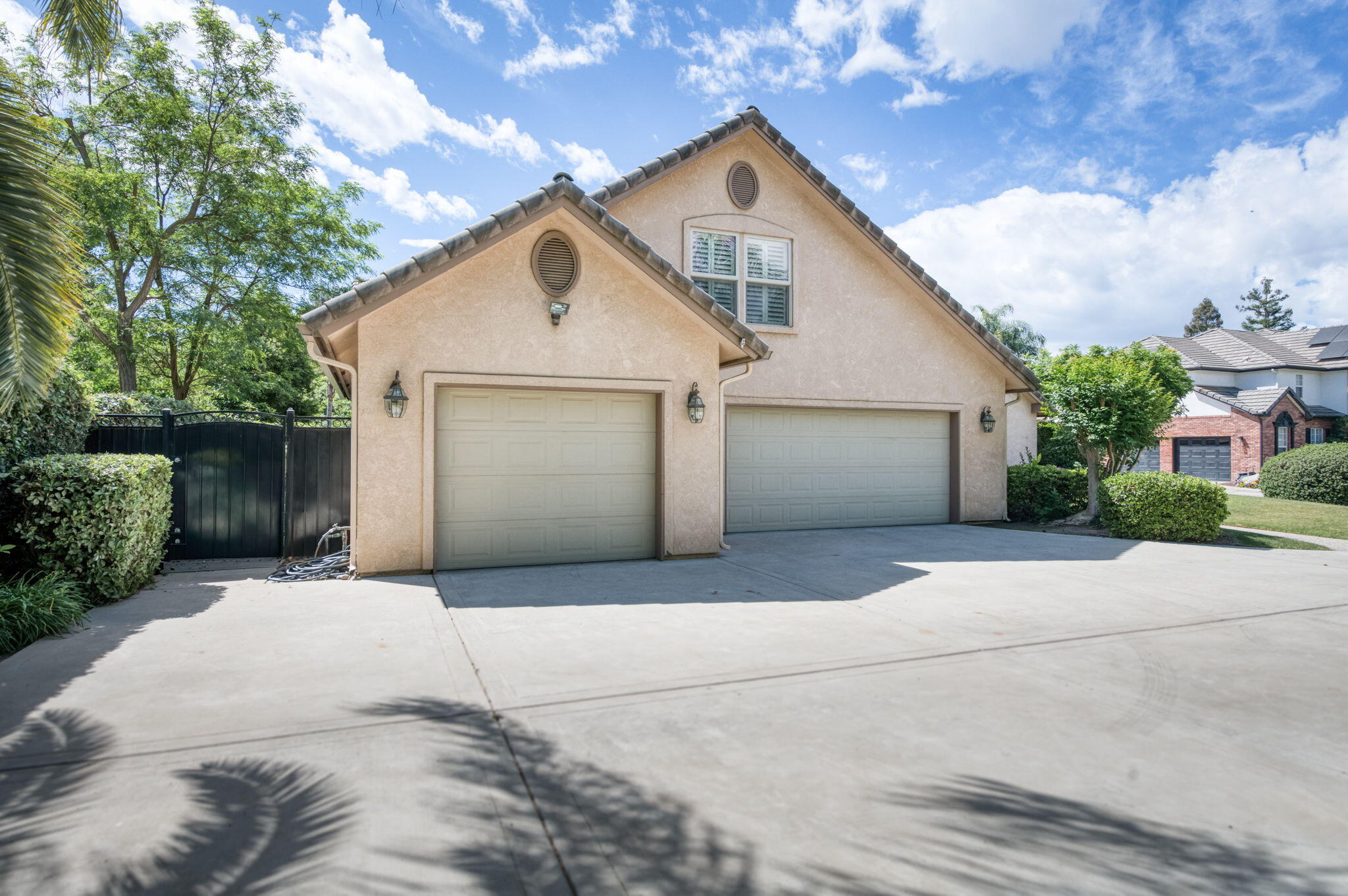 4907 W Lakewood Ct, Visalia, CA 93291