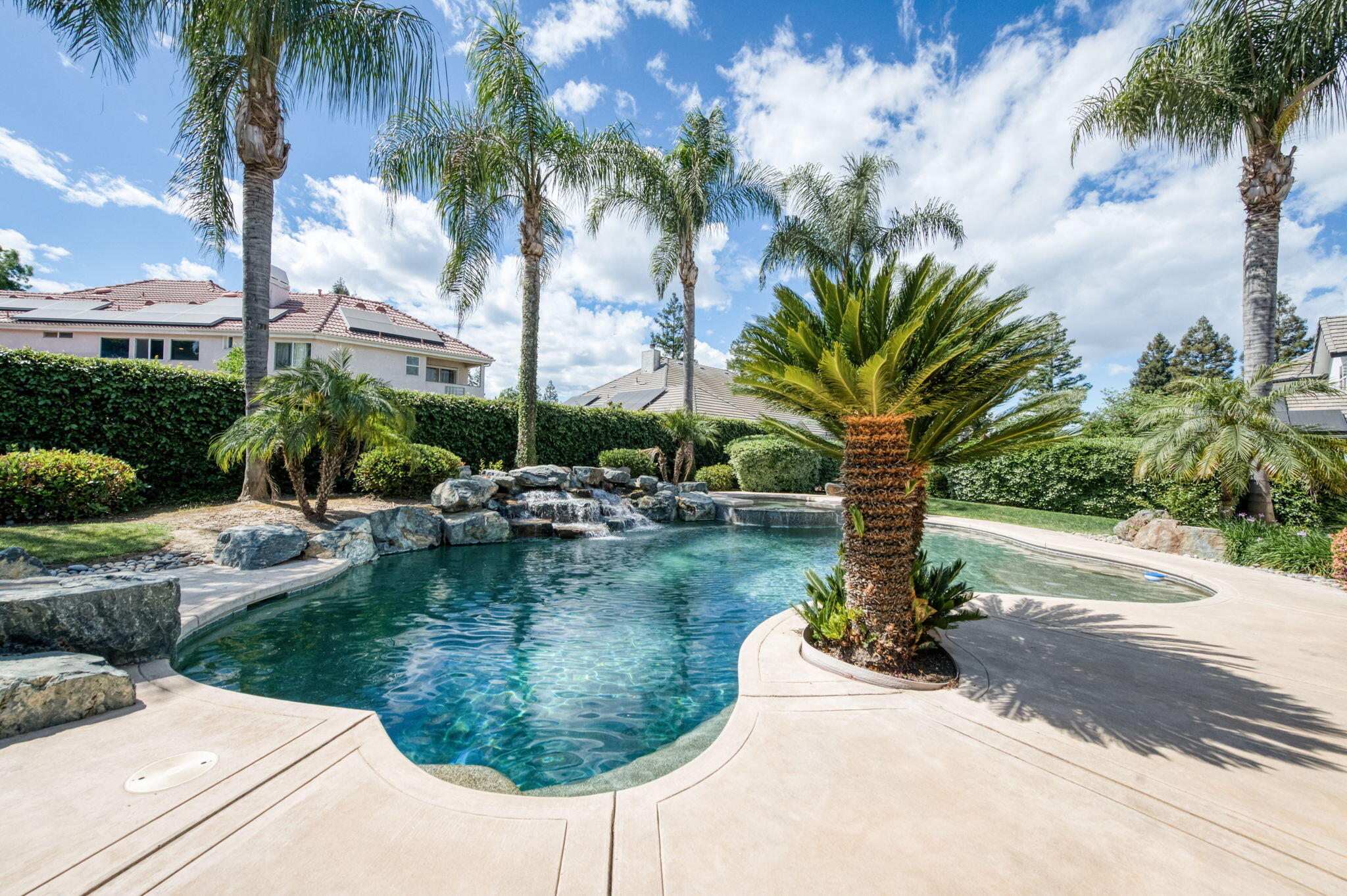 4907 W Lakewood Ct, Visalia, CA 93291