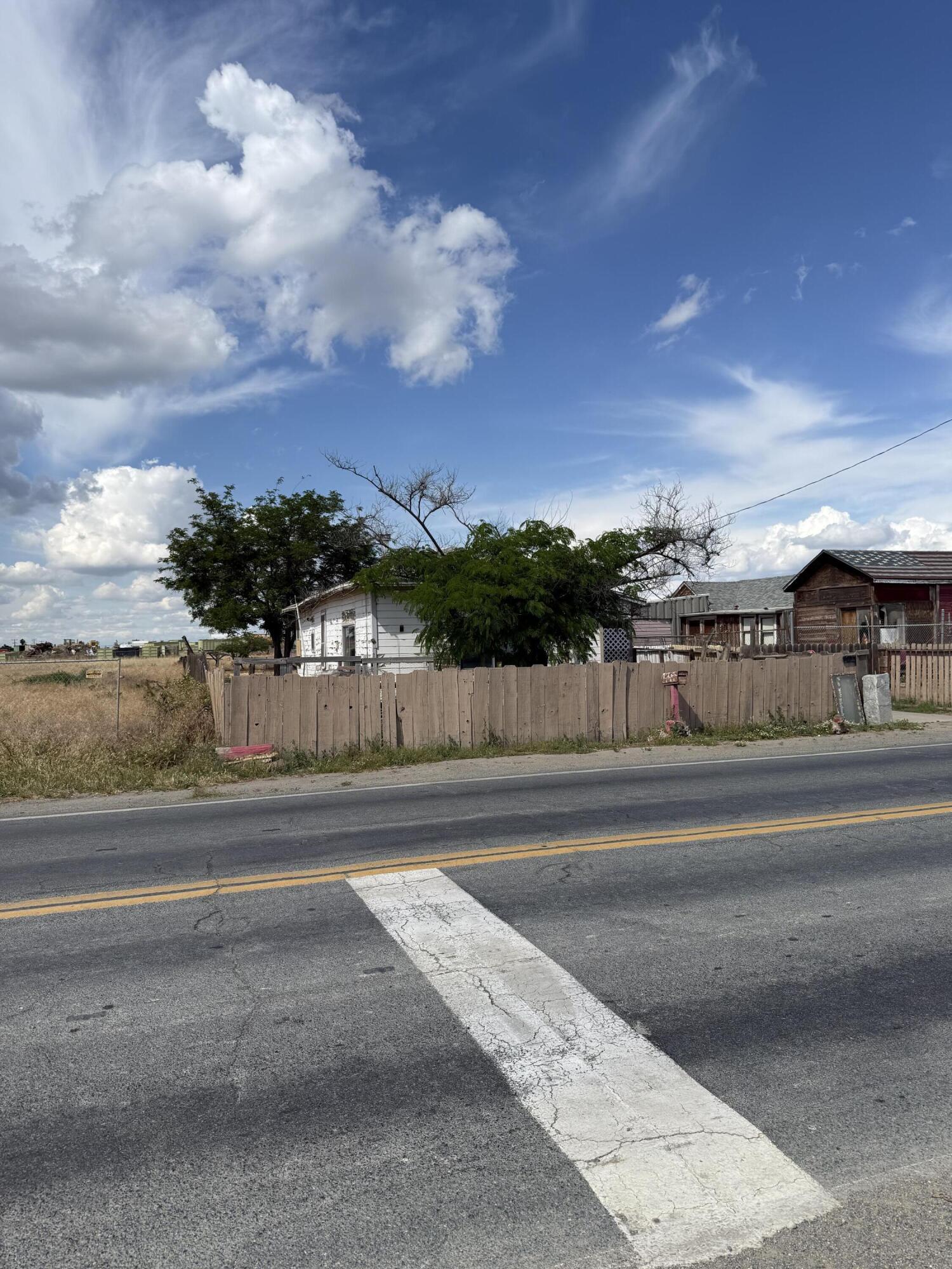 10696 Houston Ave, Hanford, CA 93230