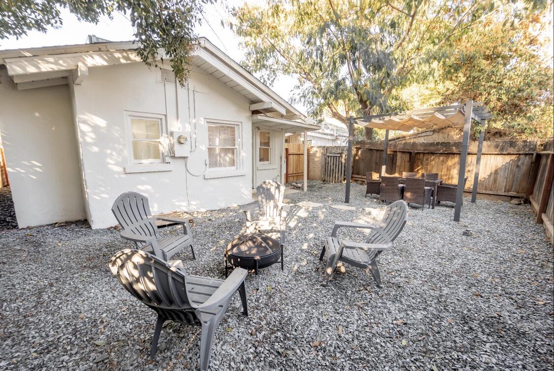 232 Ash St, Exeter, CA 93221