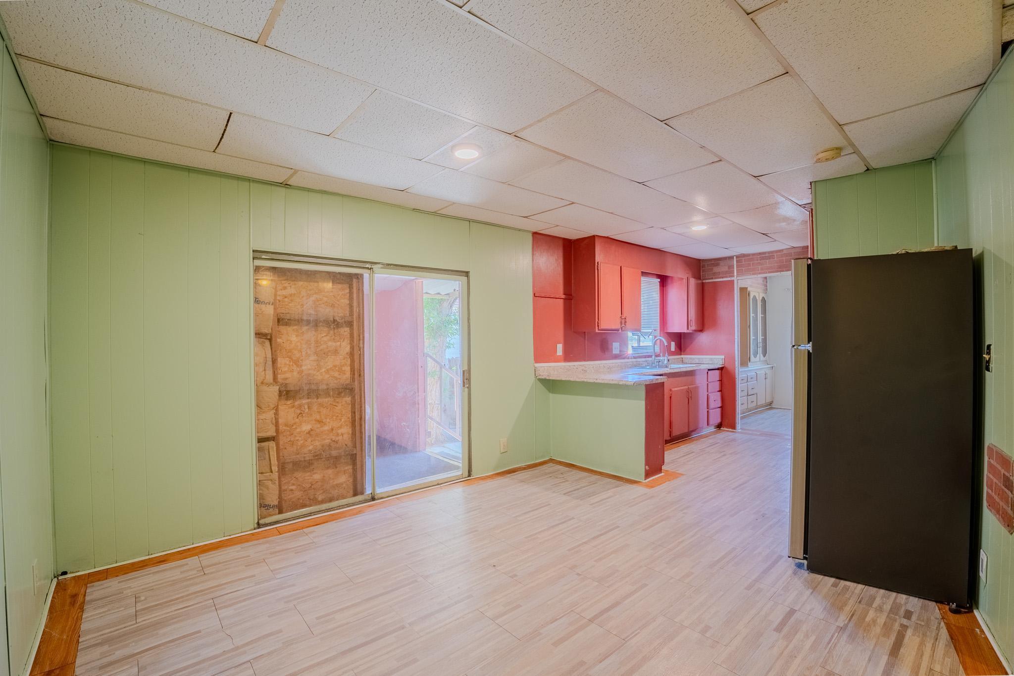 108 W Merced St, Avenal, CA 93204