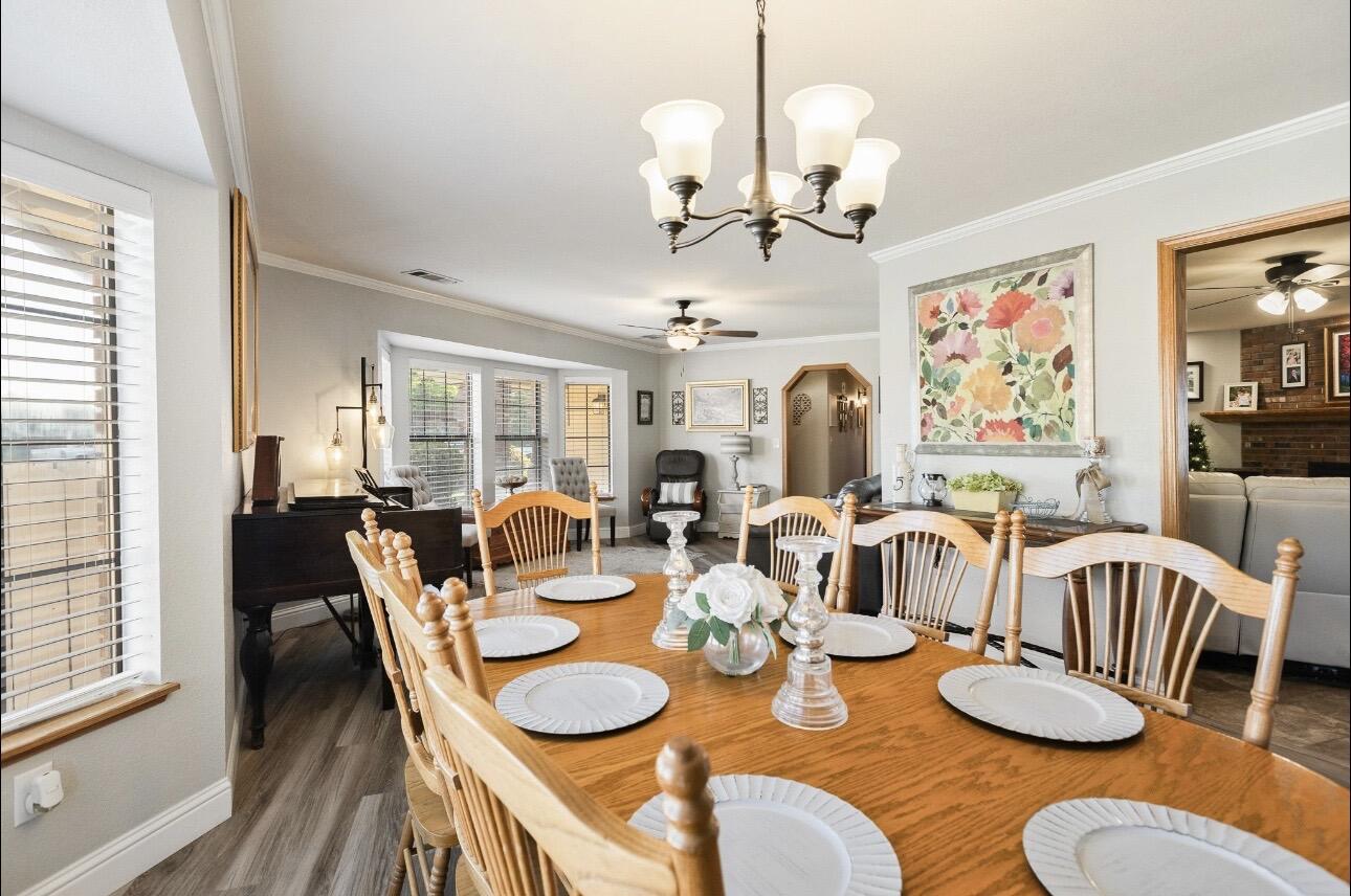 1232 N Lindale Way, Porterville, CA 93257