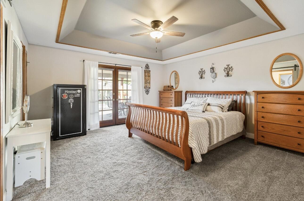 1232 N Lindale Way, Porterville, CA 93257