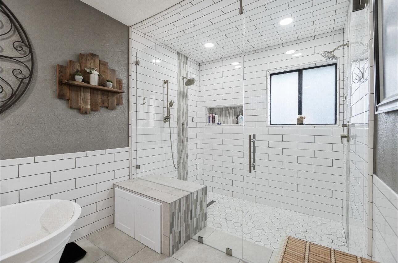 1232 N Lindale Way, Porterville, CA 93257