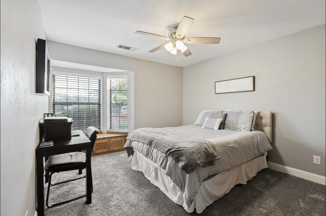 1232 N Lindale Way, Porterville, CA 93257