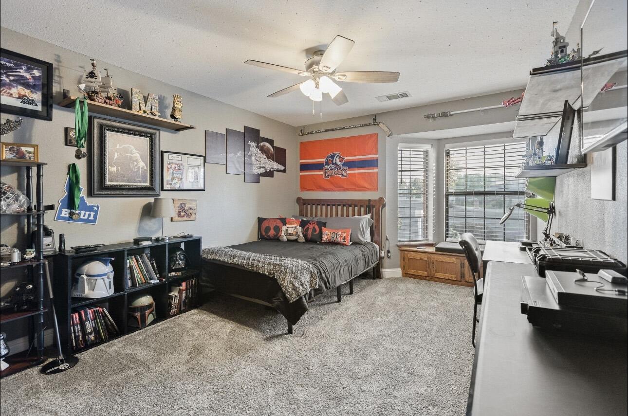 1232 N Lindale Way, Porterville, CA 93257