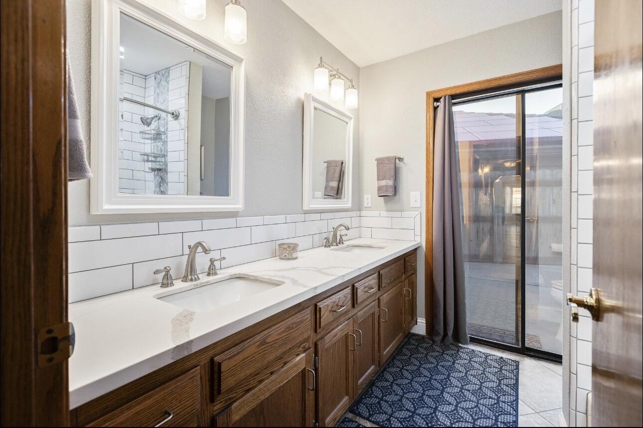 1232 N Lindale Way, Porterville, CA 93257