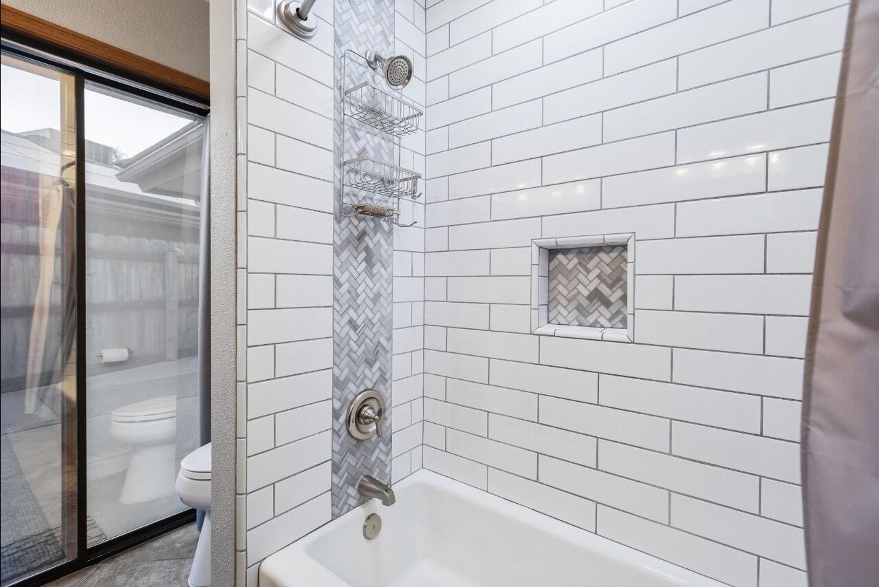 1232 N Lindale Way, Porterville, CA 93257