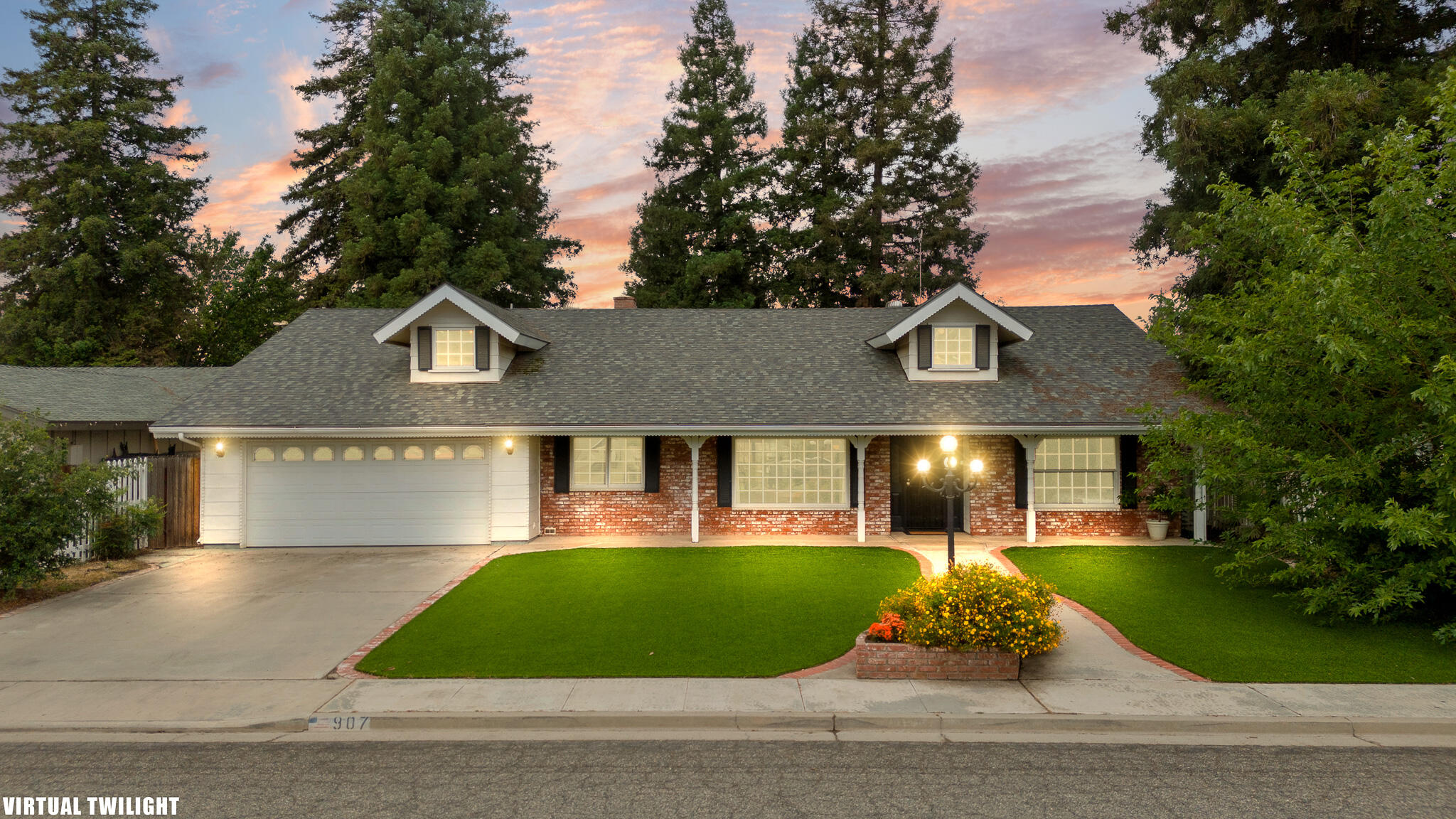 907 N Bollinger St, Visalia, CA 93291