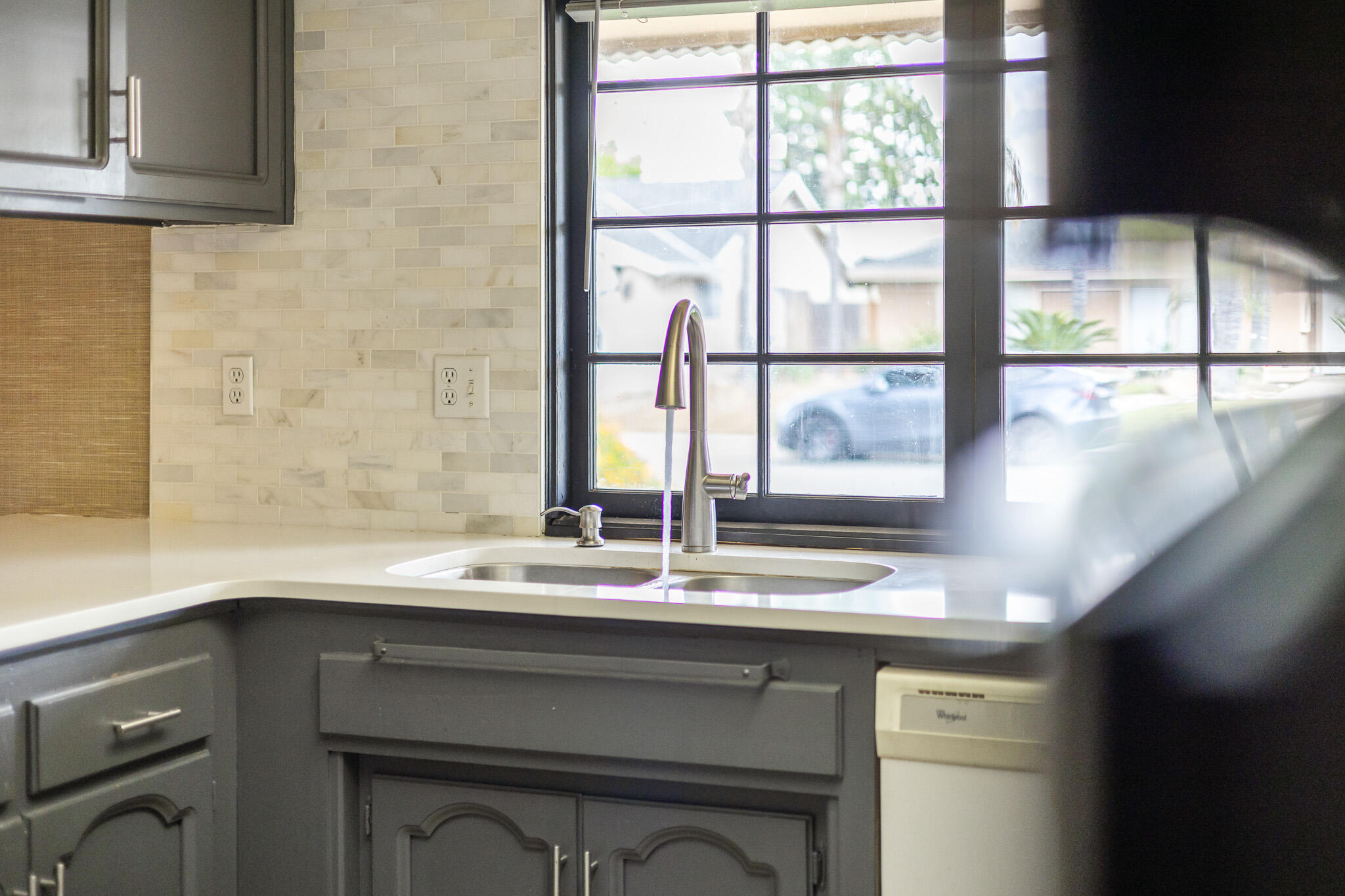 907 N Bollinger St, Visalia, CA 93291