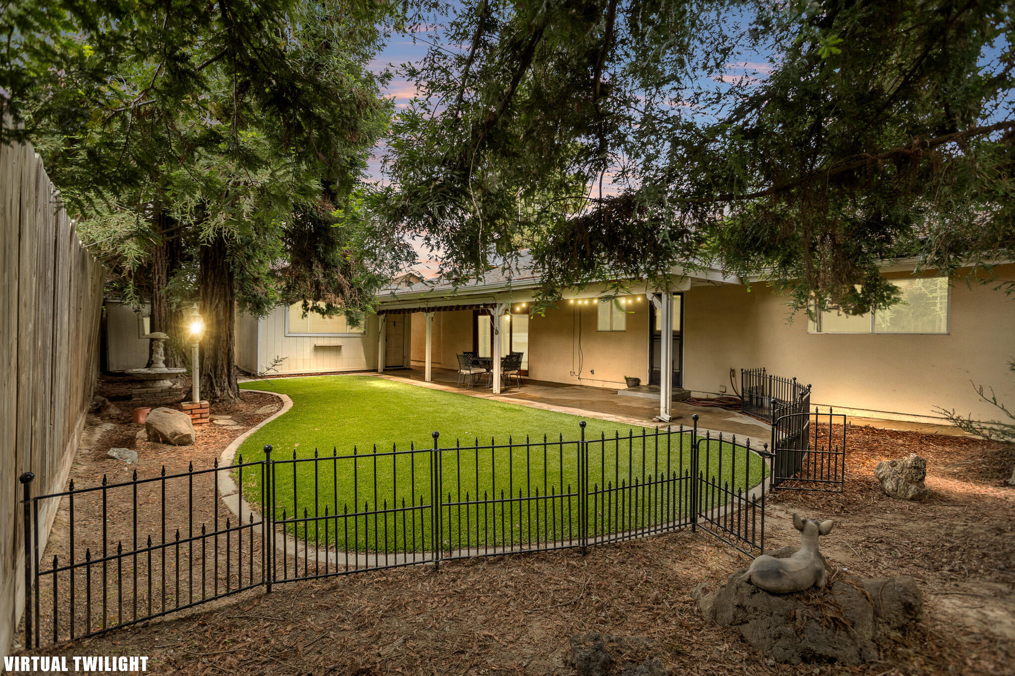 907 N Bollinger St, Visalia, CA 93291