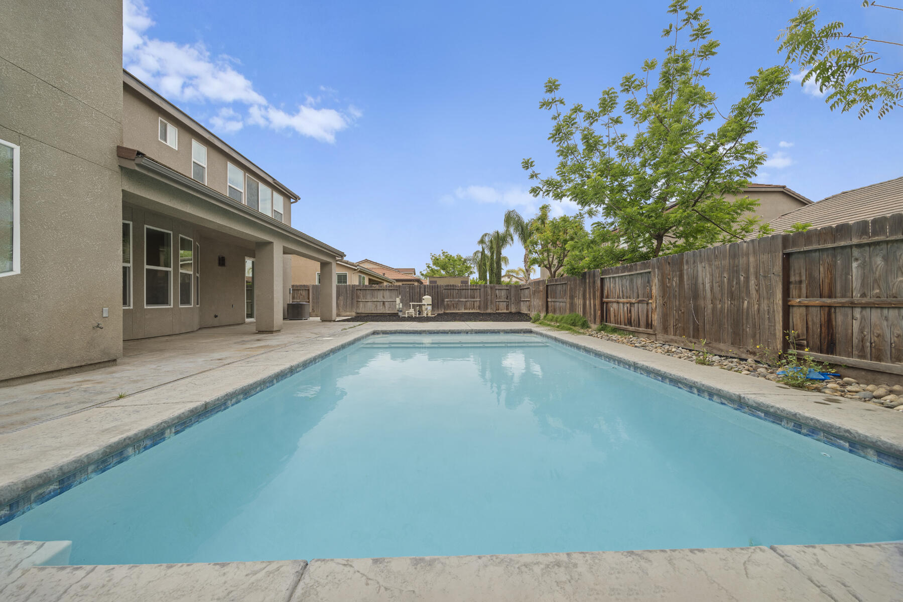 2536 W Stewart Ave, Visalia, CA 93291