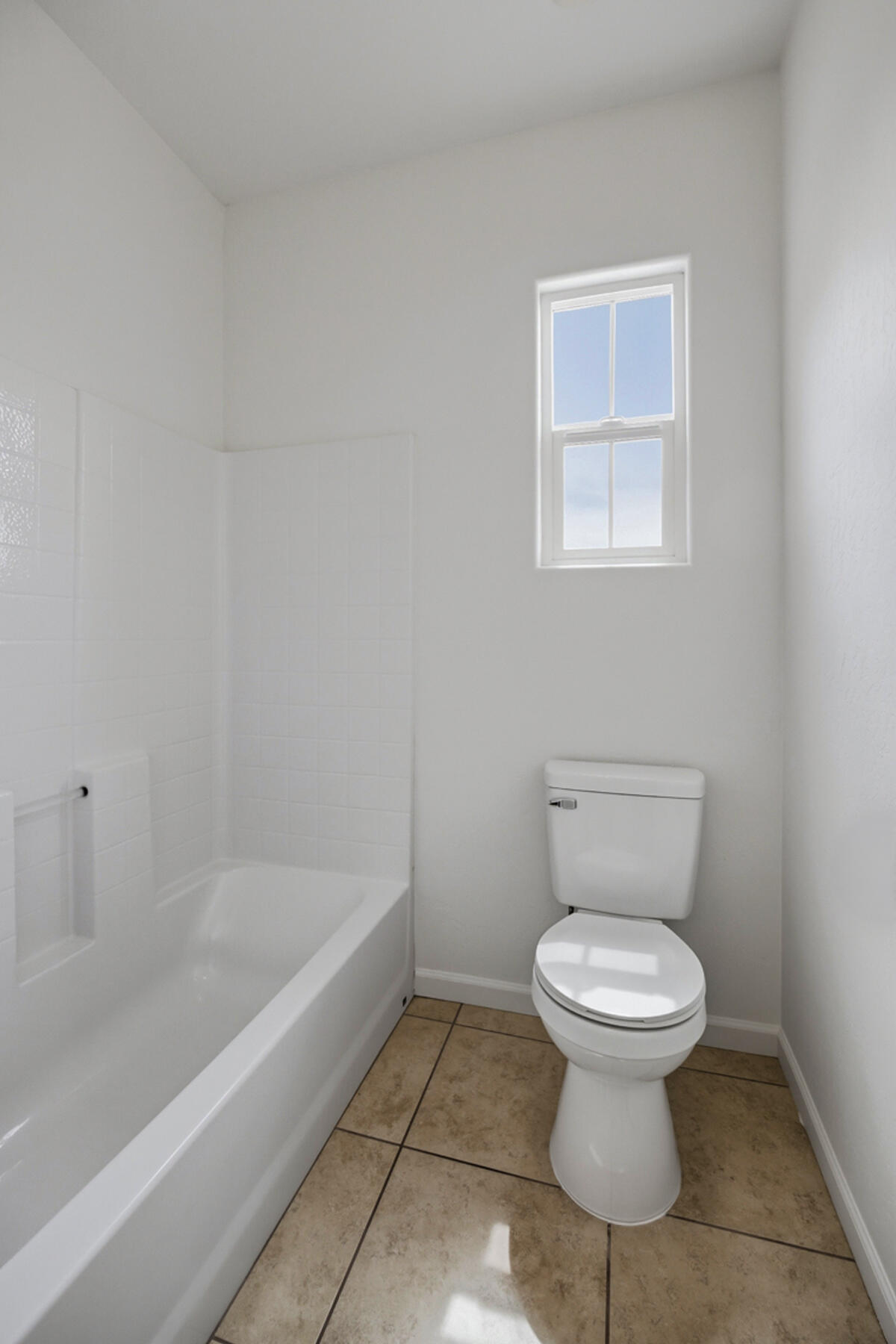 2536 W Stewart Ave, Visalia, CA 93291