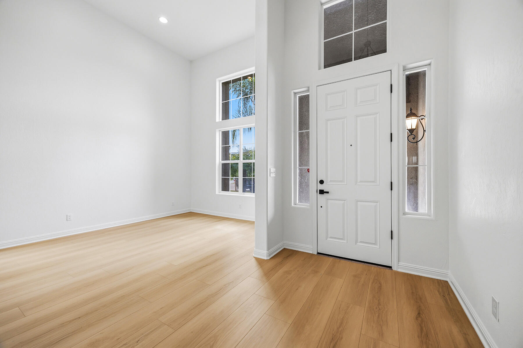 2536 W Stewart Ave, Visalia, CA 93291