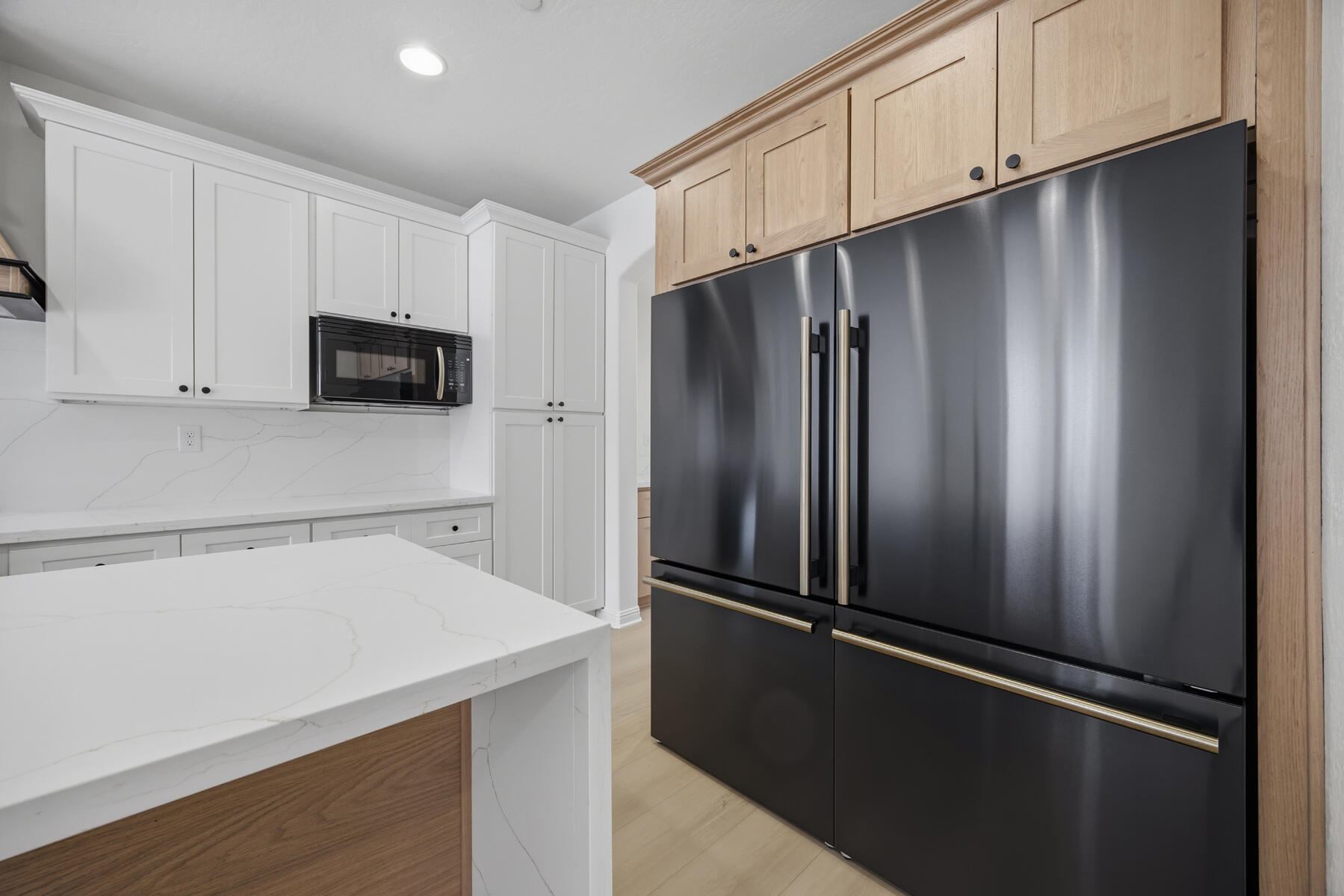 2536 W Stewart Ave, Visalia, CA 93291