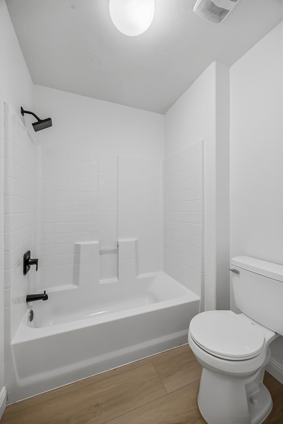 2536 W Stewart Ave, Visalia, CA 93291