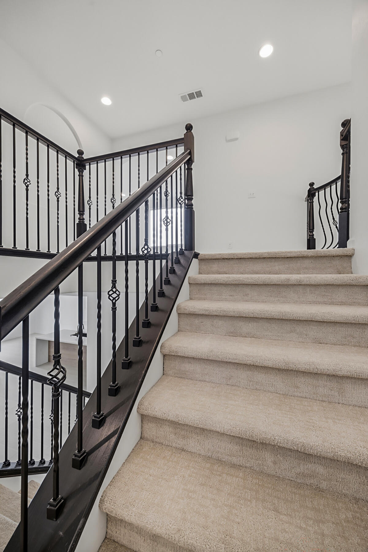 2536 W Stewart Ave, Visalia, CA 93291