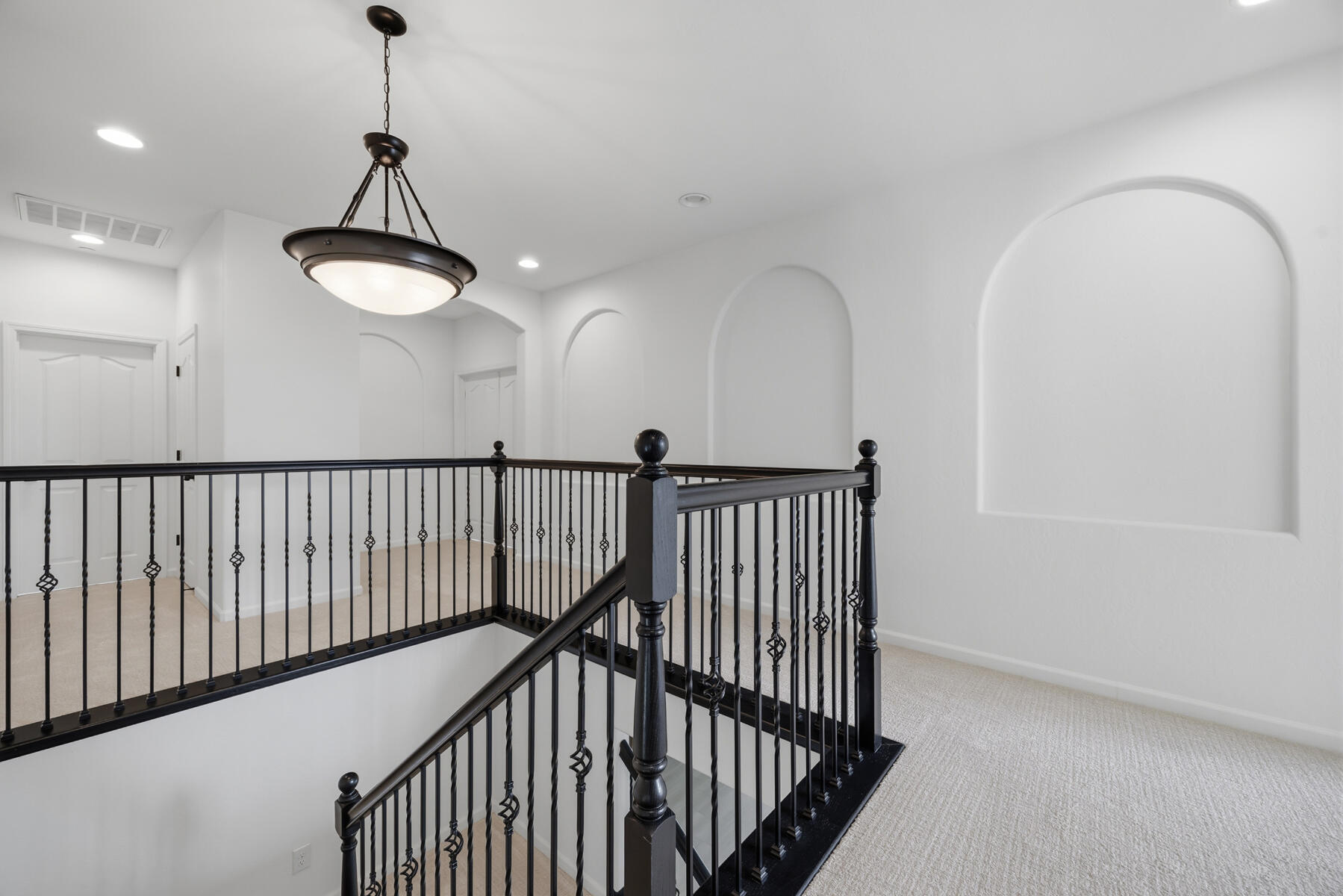 2536 W Stewart Ave, Visalia, CA 93291