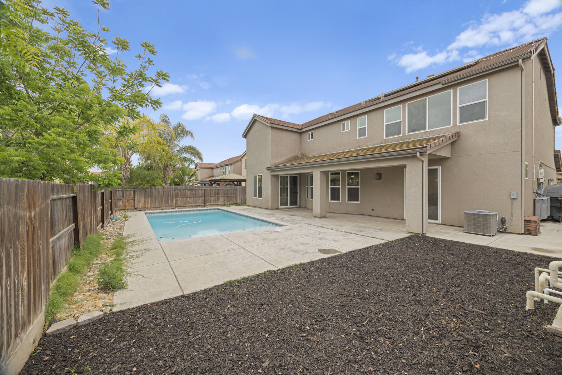 2536 W Stewart Ave, Visalia, CA 93291