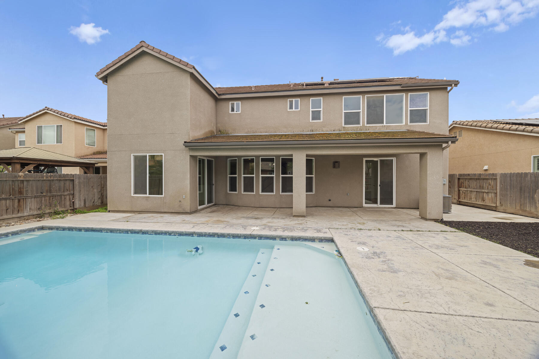 2536 W Stewart Ave, Visalia, CA 93291