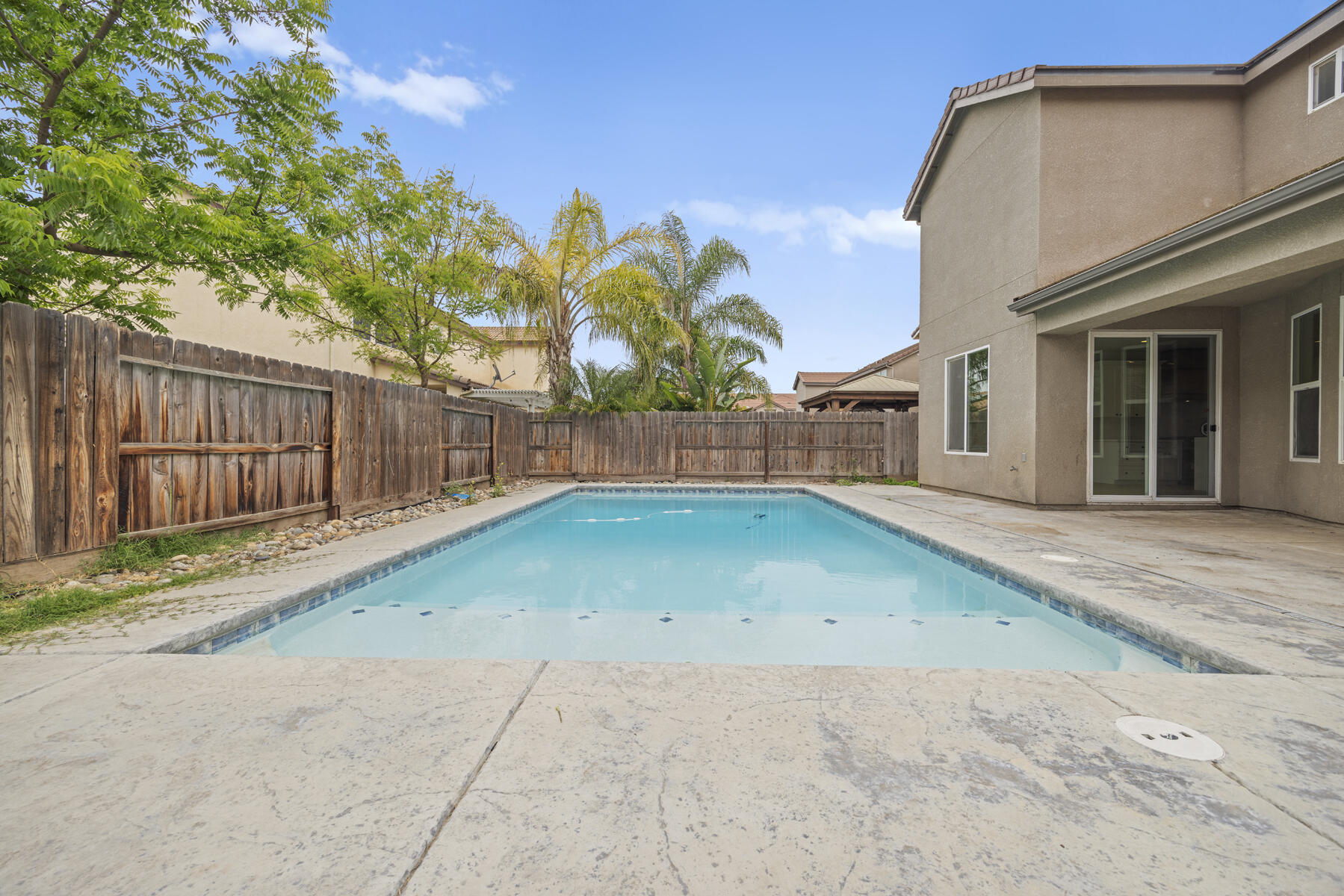 2536 W Stewart Ave, Visalia, CA 93291