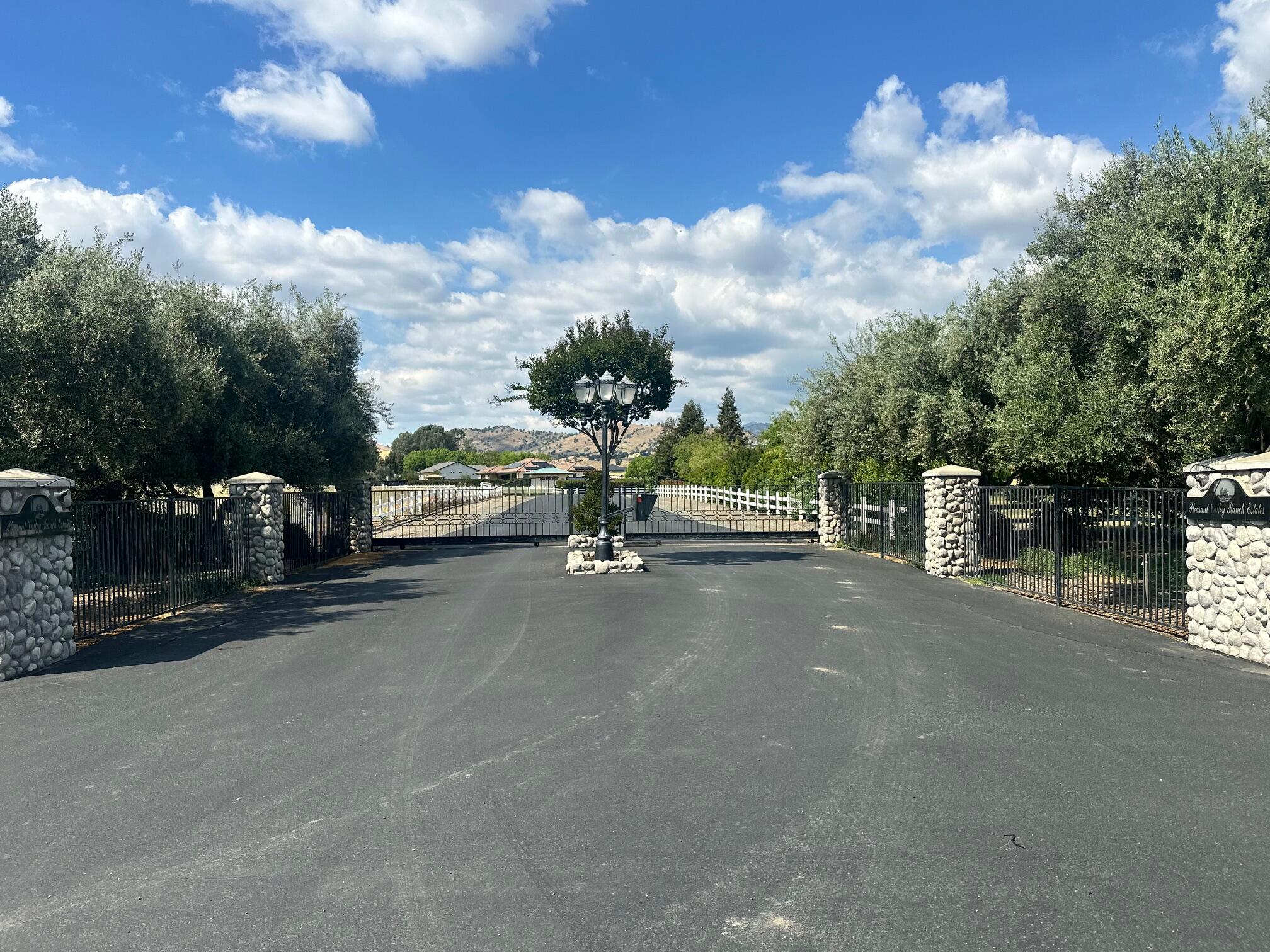 17603 Meagan Ct, Springville, CA 93265