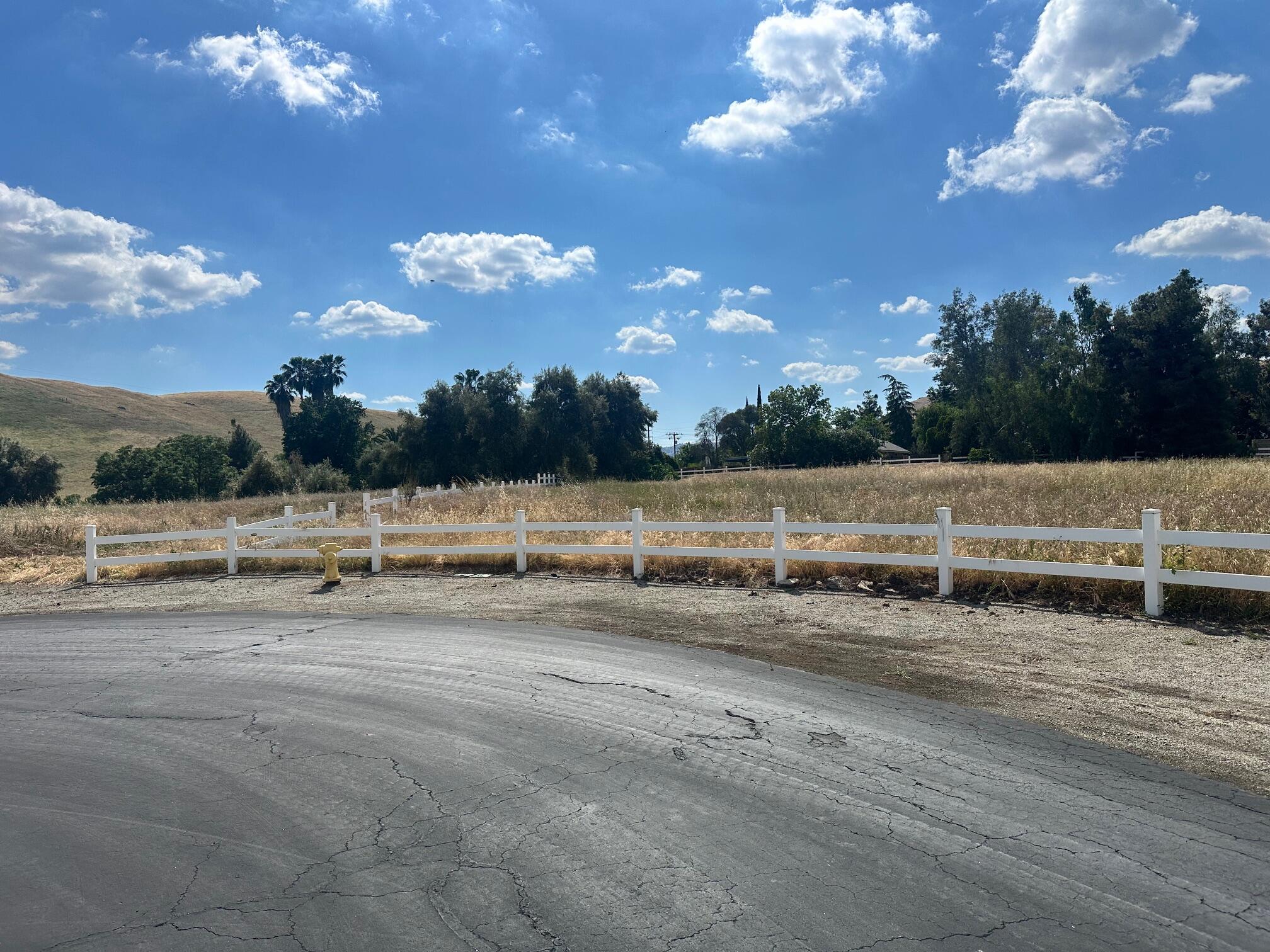 17603 Meagan Ct, Springville, CA 93265