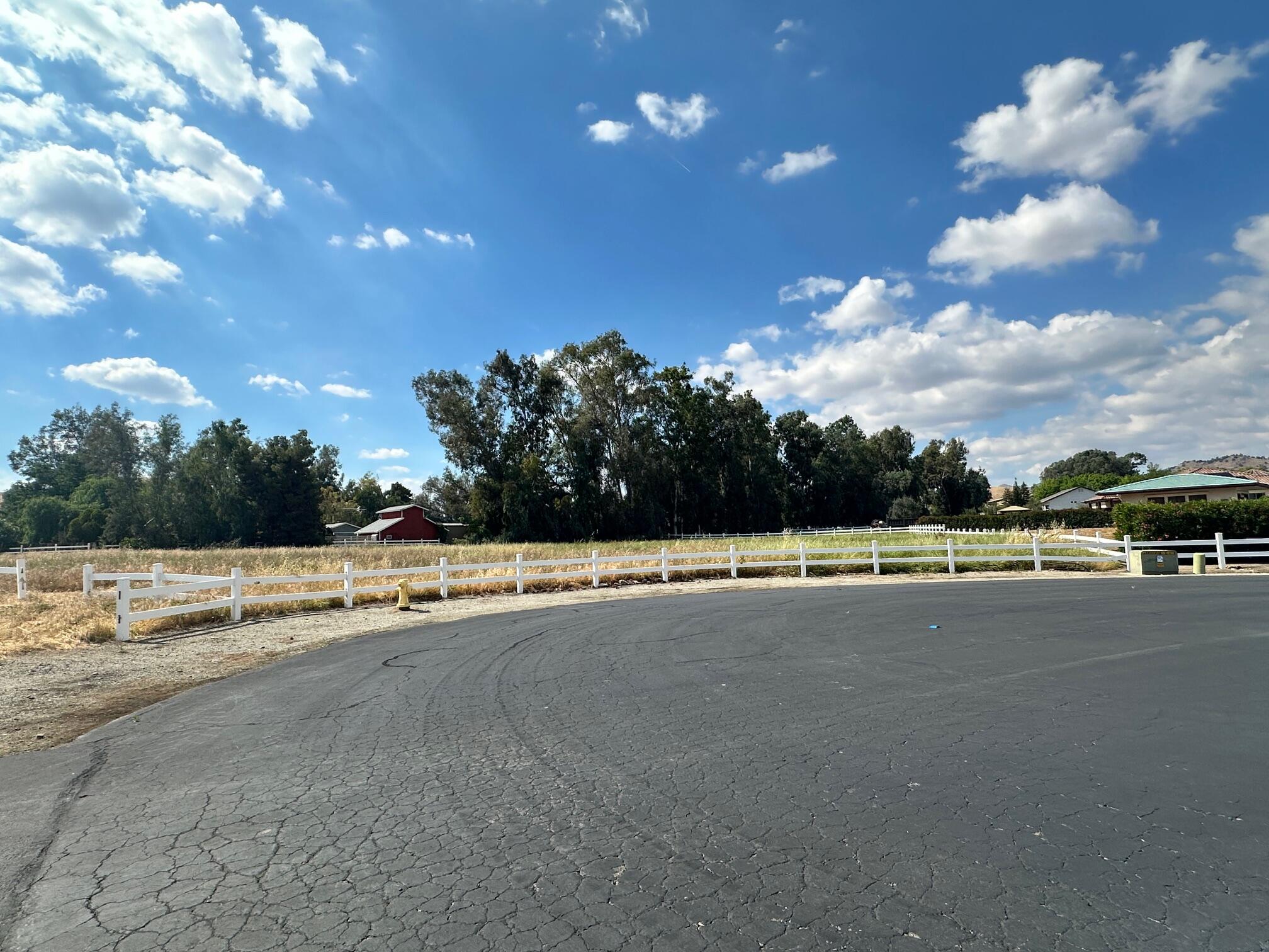 17603 Meagan Ct, Springville, CA 93265