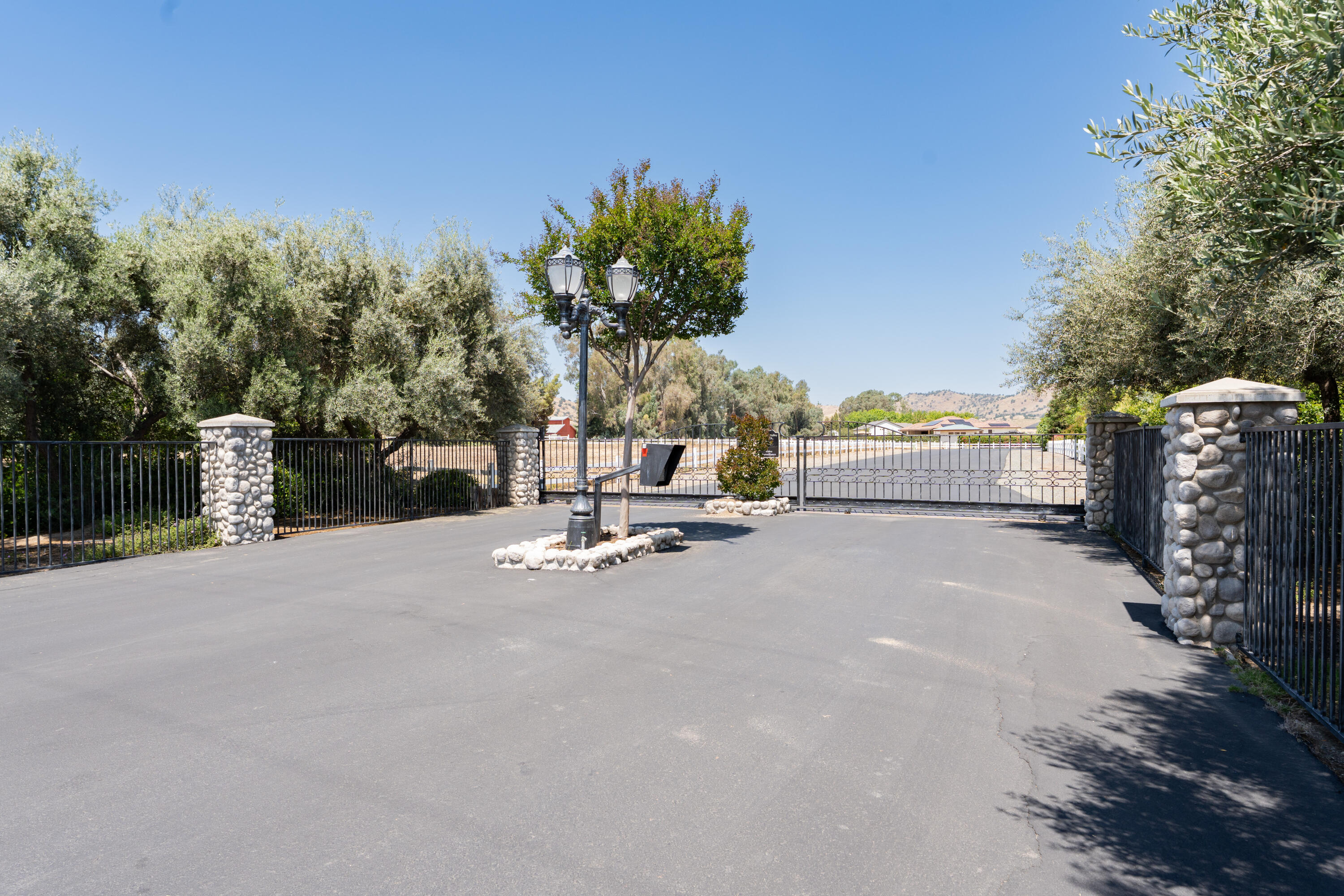 17603 Meagan Ct, Springville, CA 93265